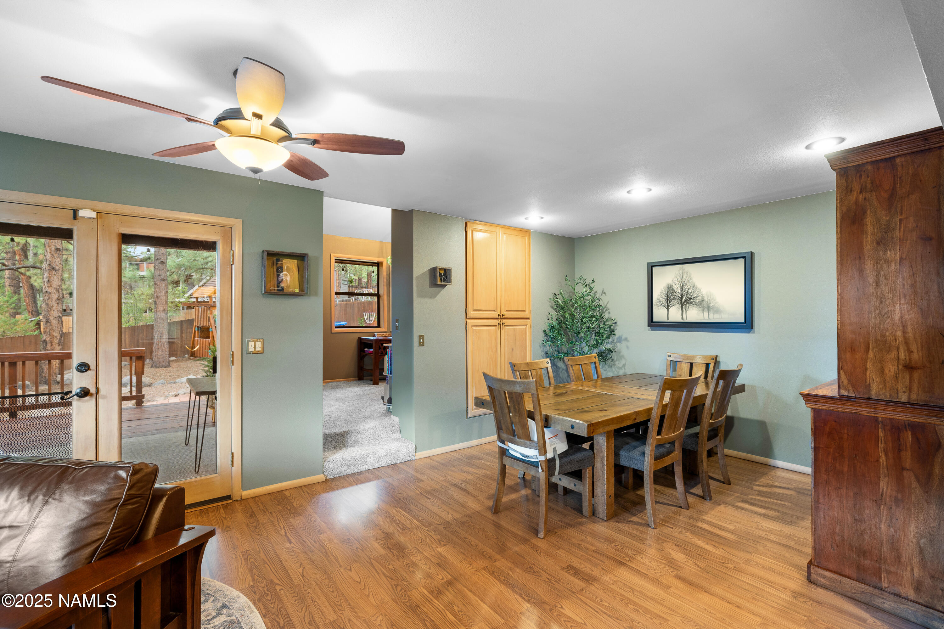 3831 Woodridge Way