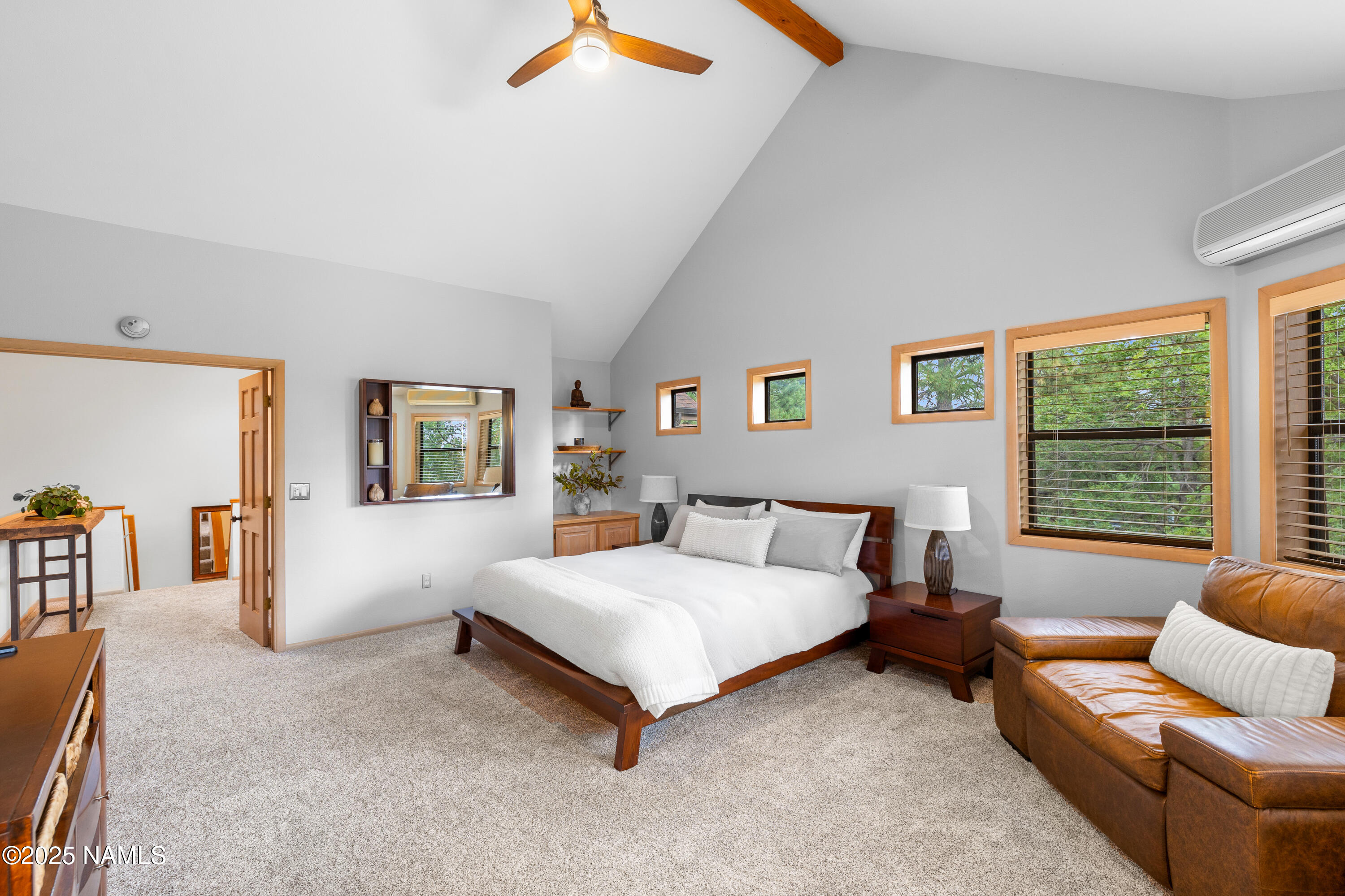 3831 Woodridge Way