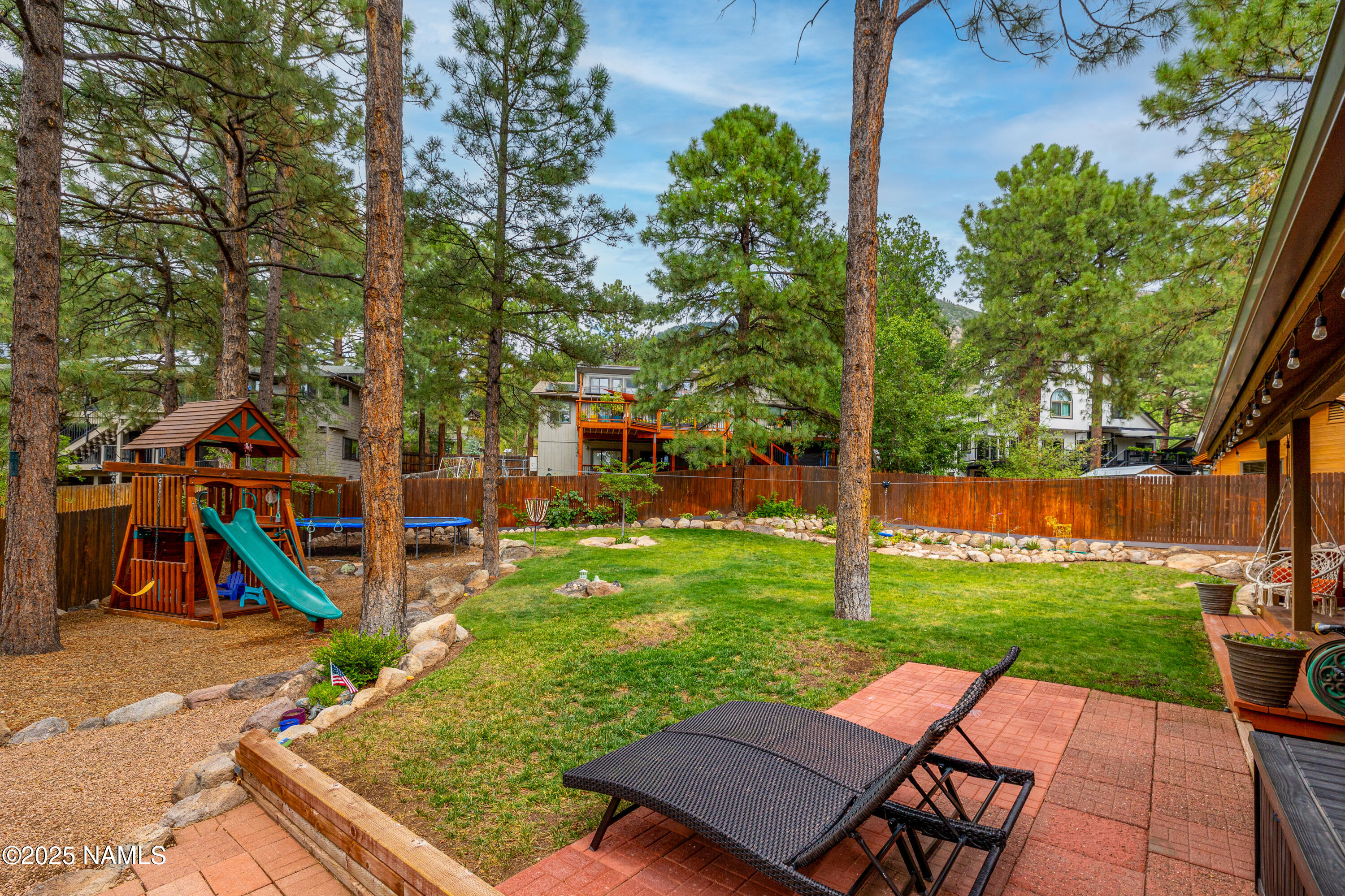 3831 Woodridge Way