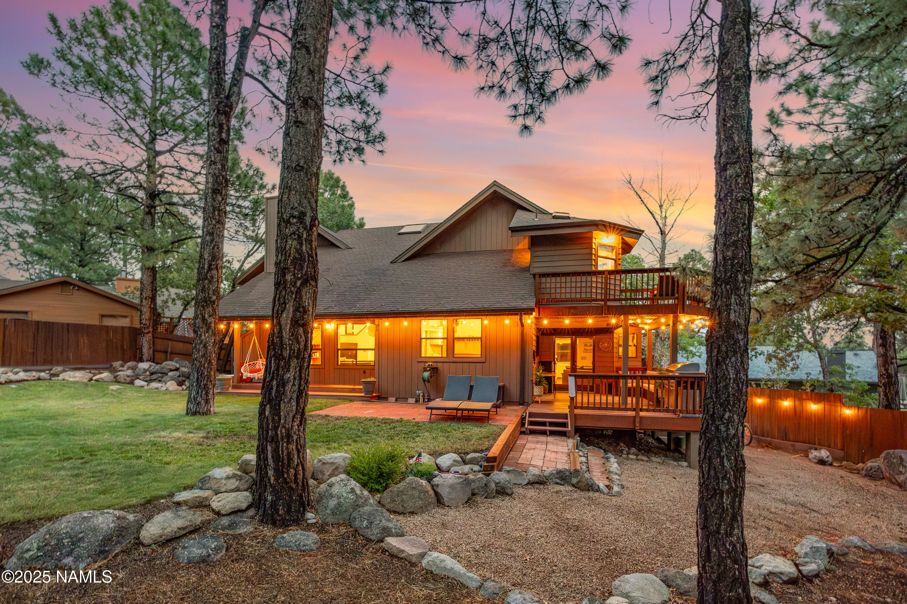 3831 Woodridge Way