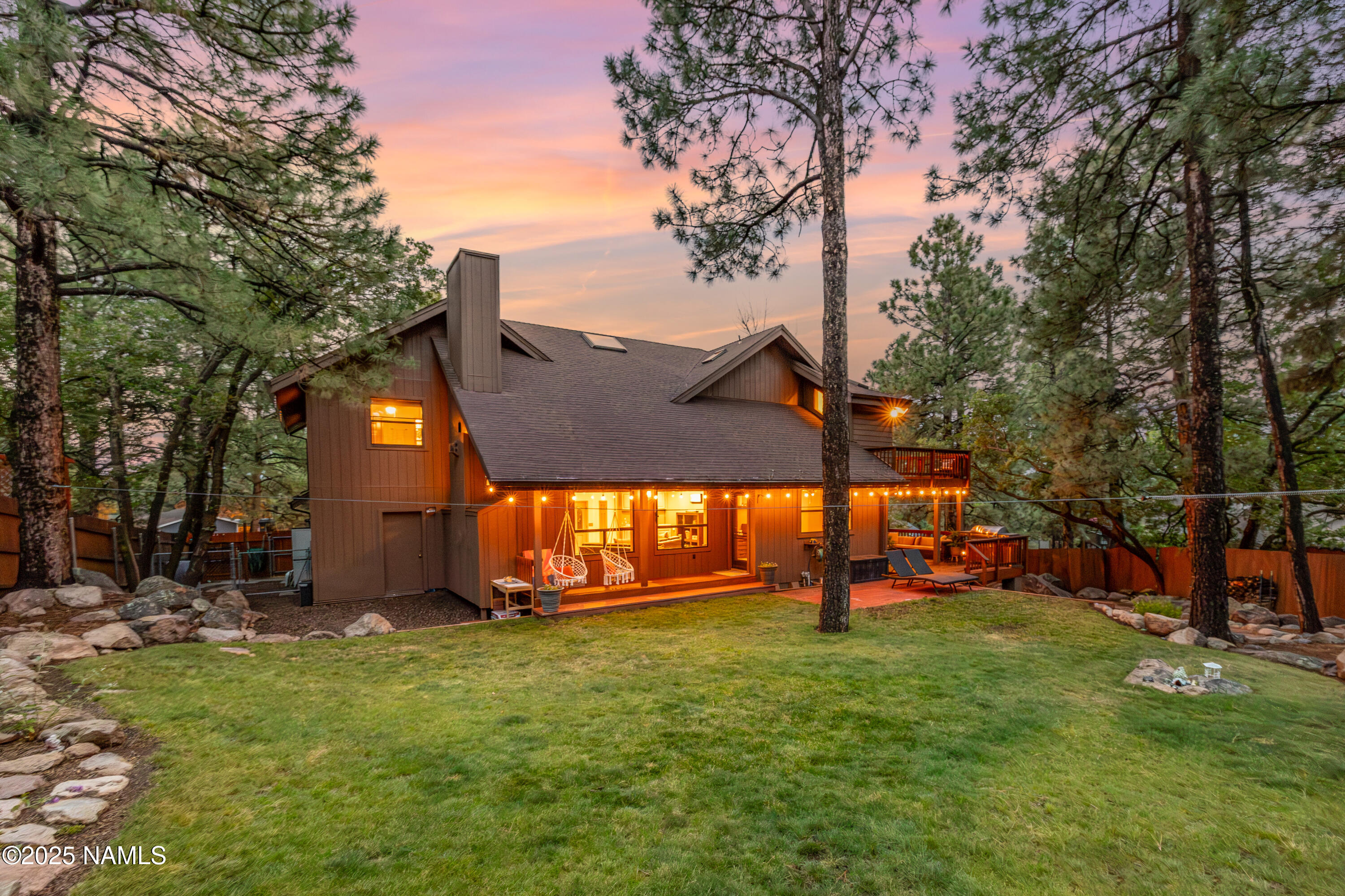 3831 Woodridge Way