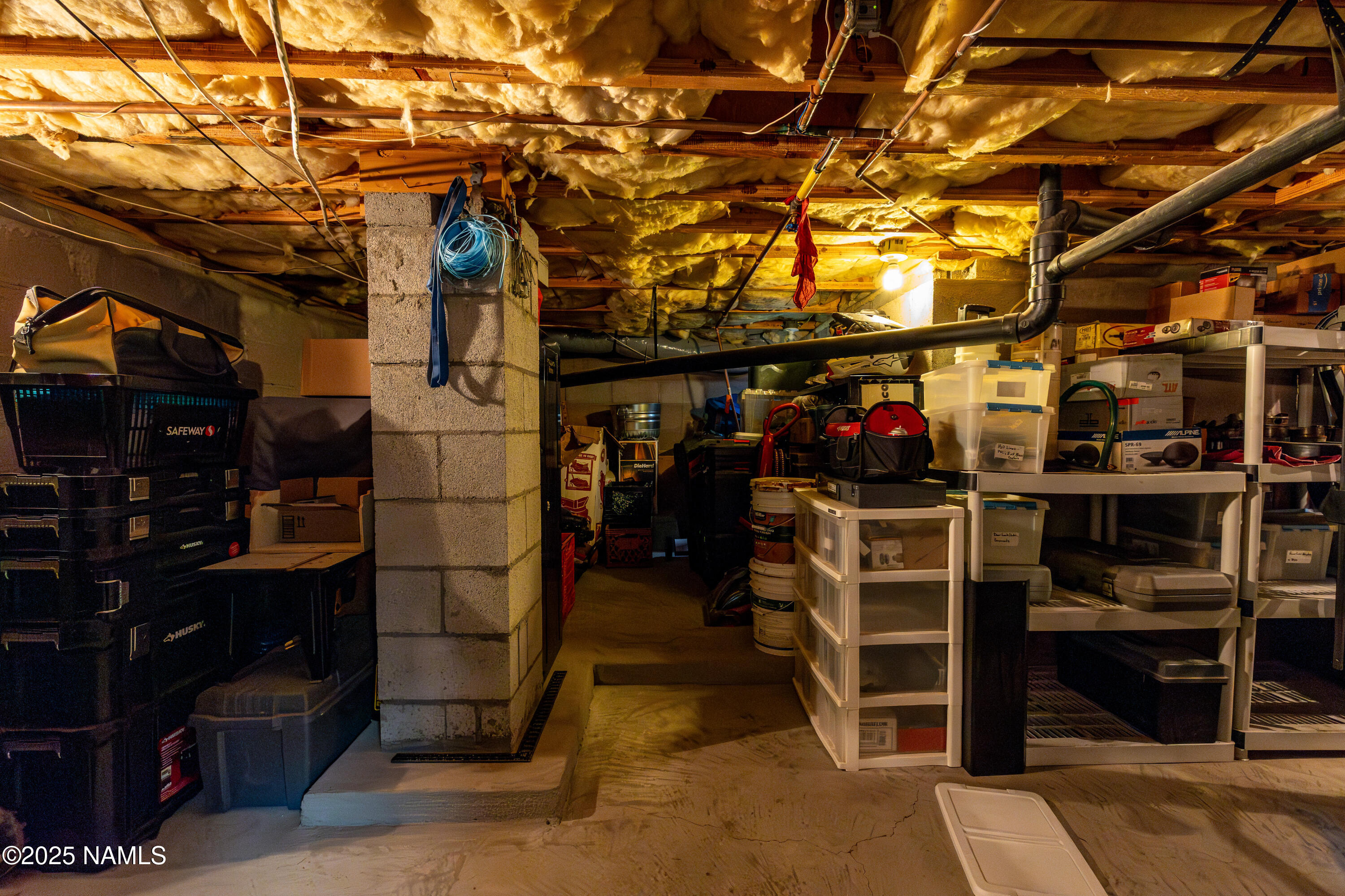 3831 Woodridge Way
