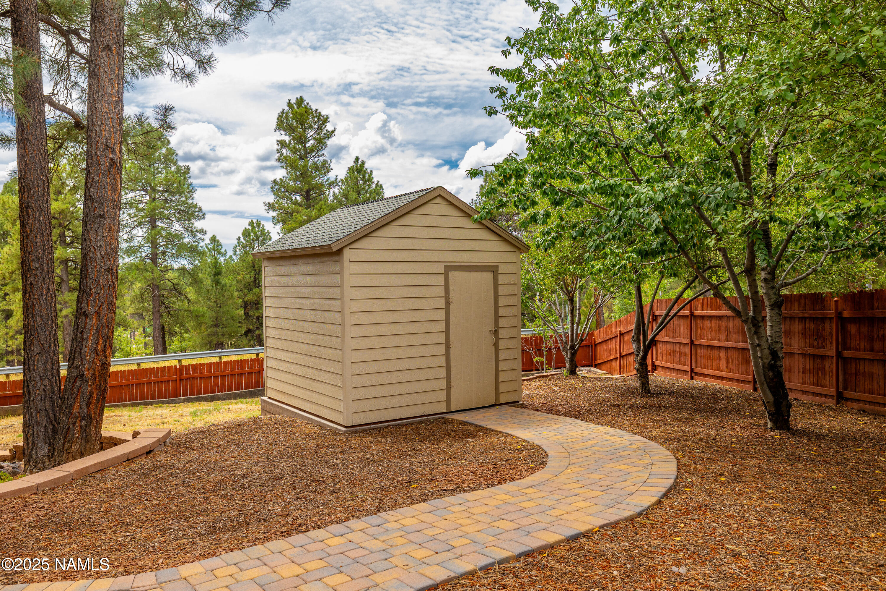 2599 S Cliffview