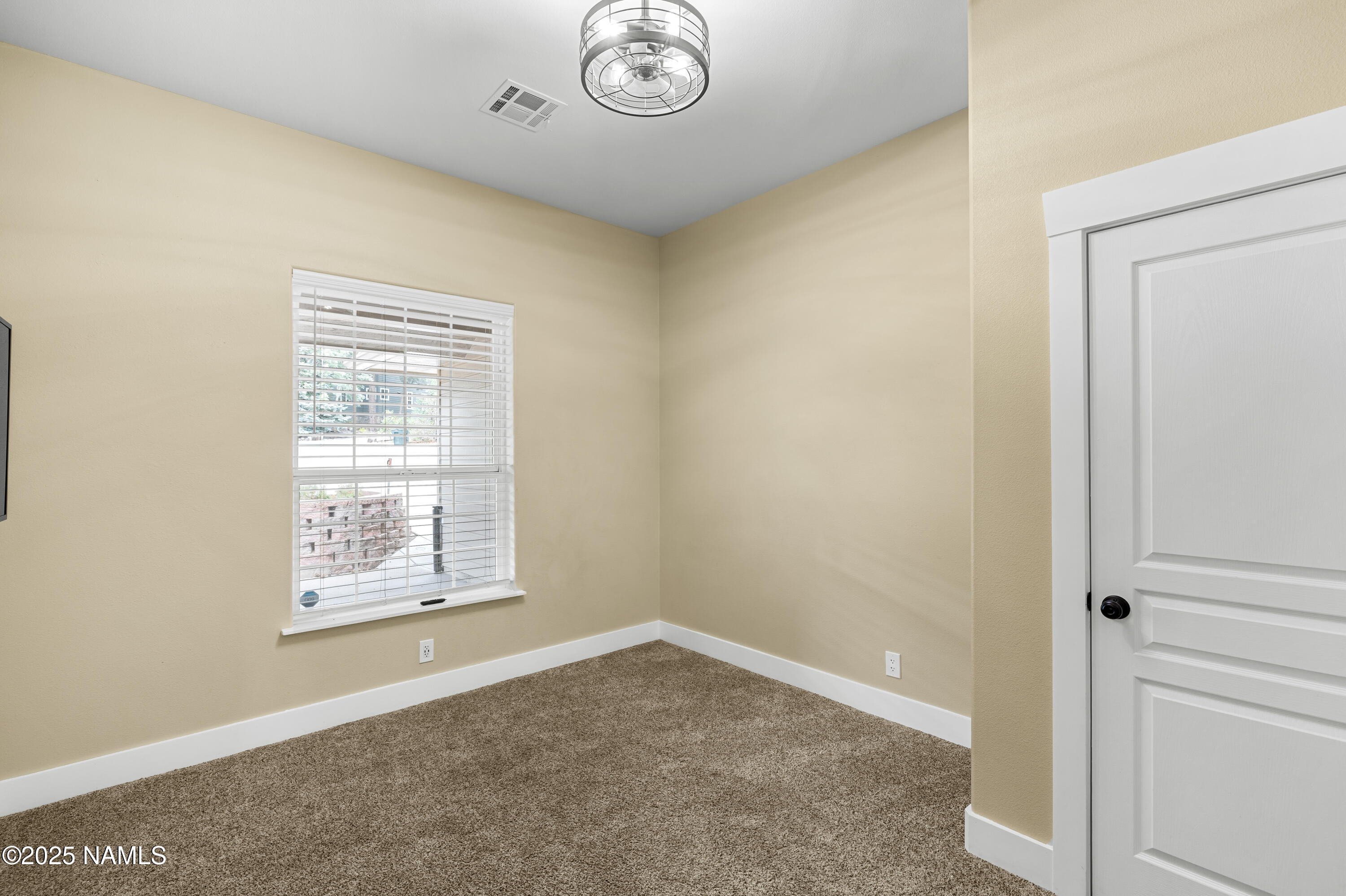 2599 S Cliffview