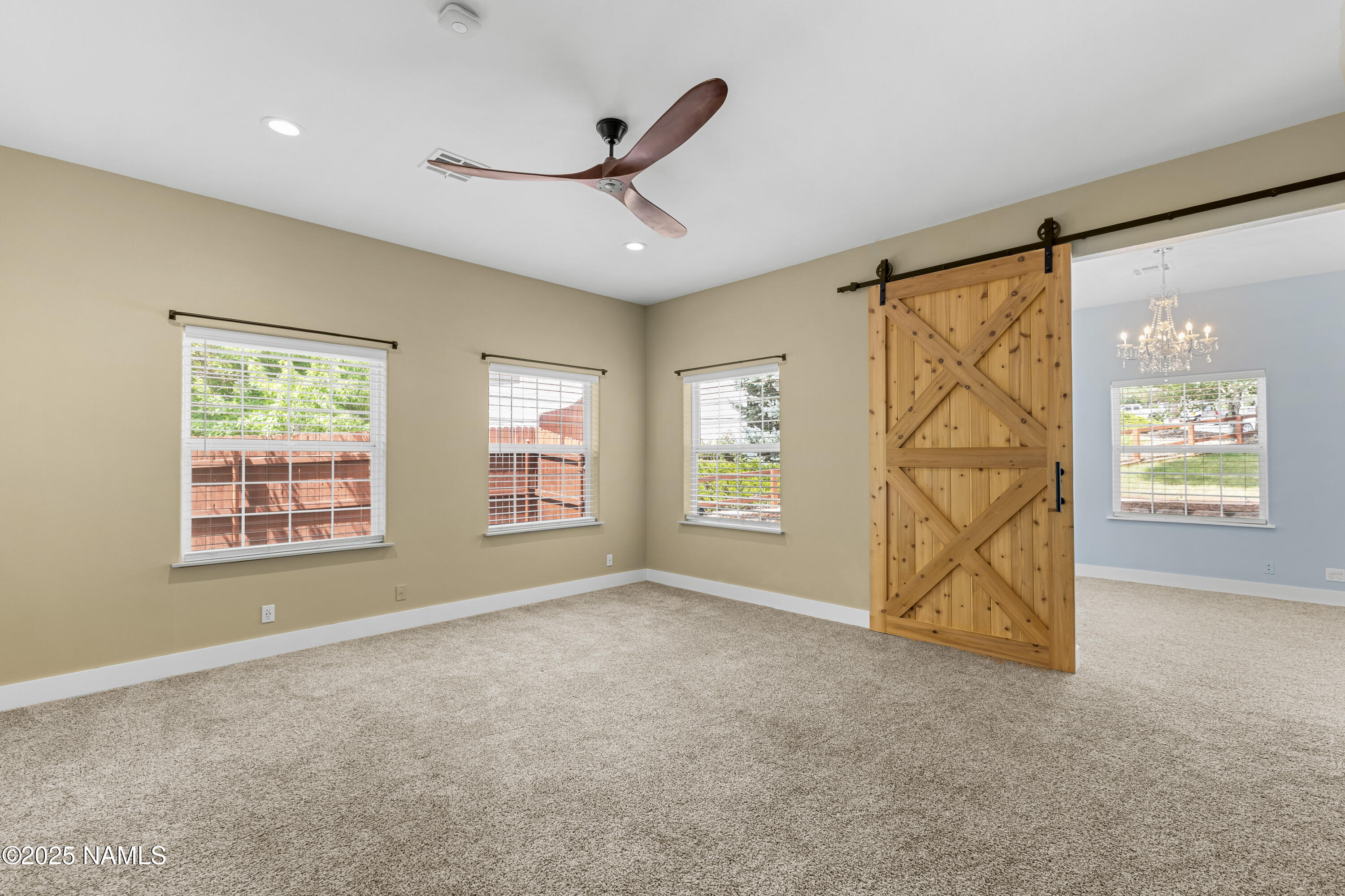 2599 S Cliffview