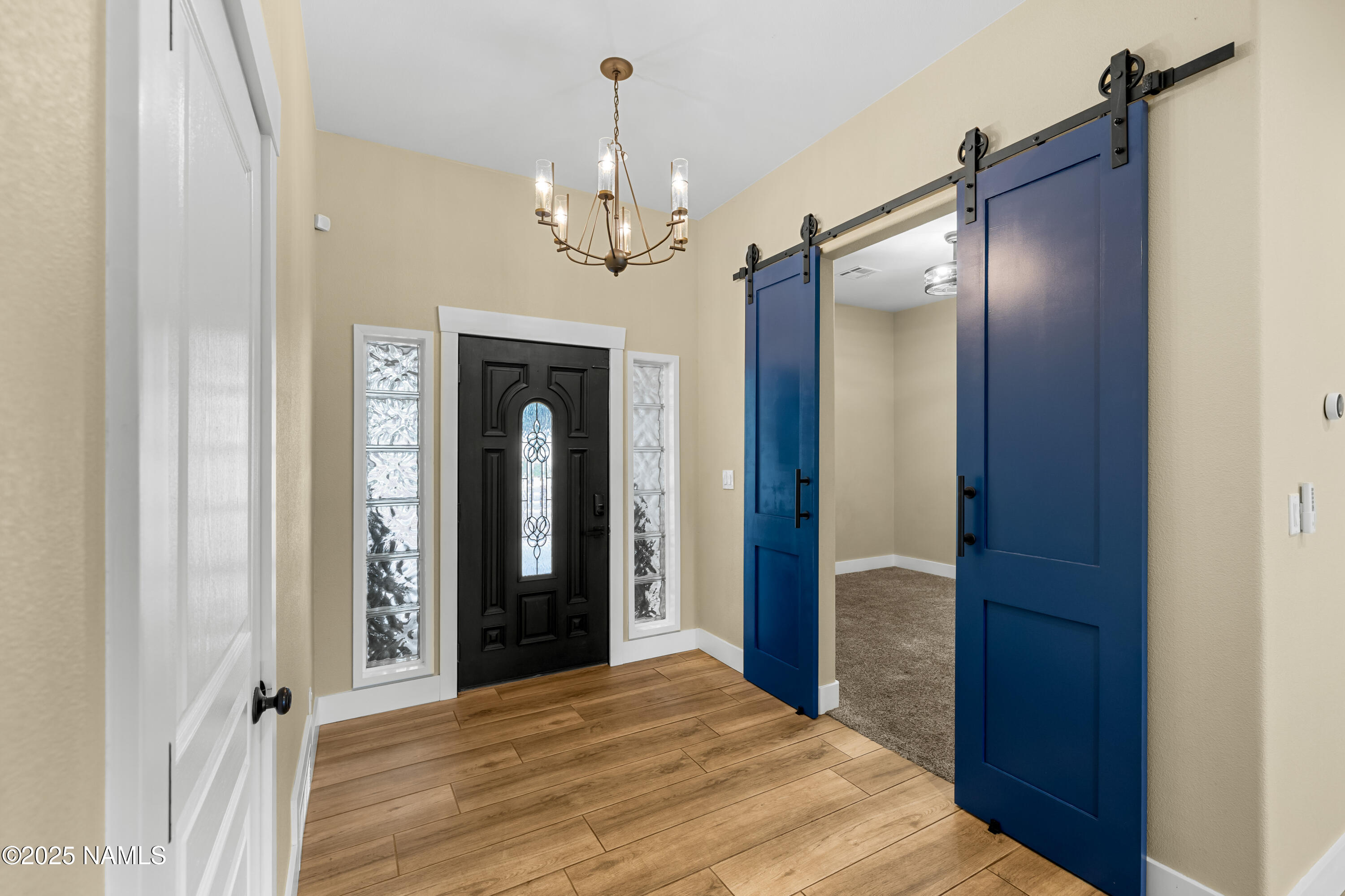2599 S Cliffview
