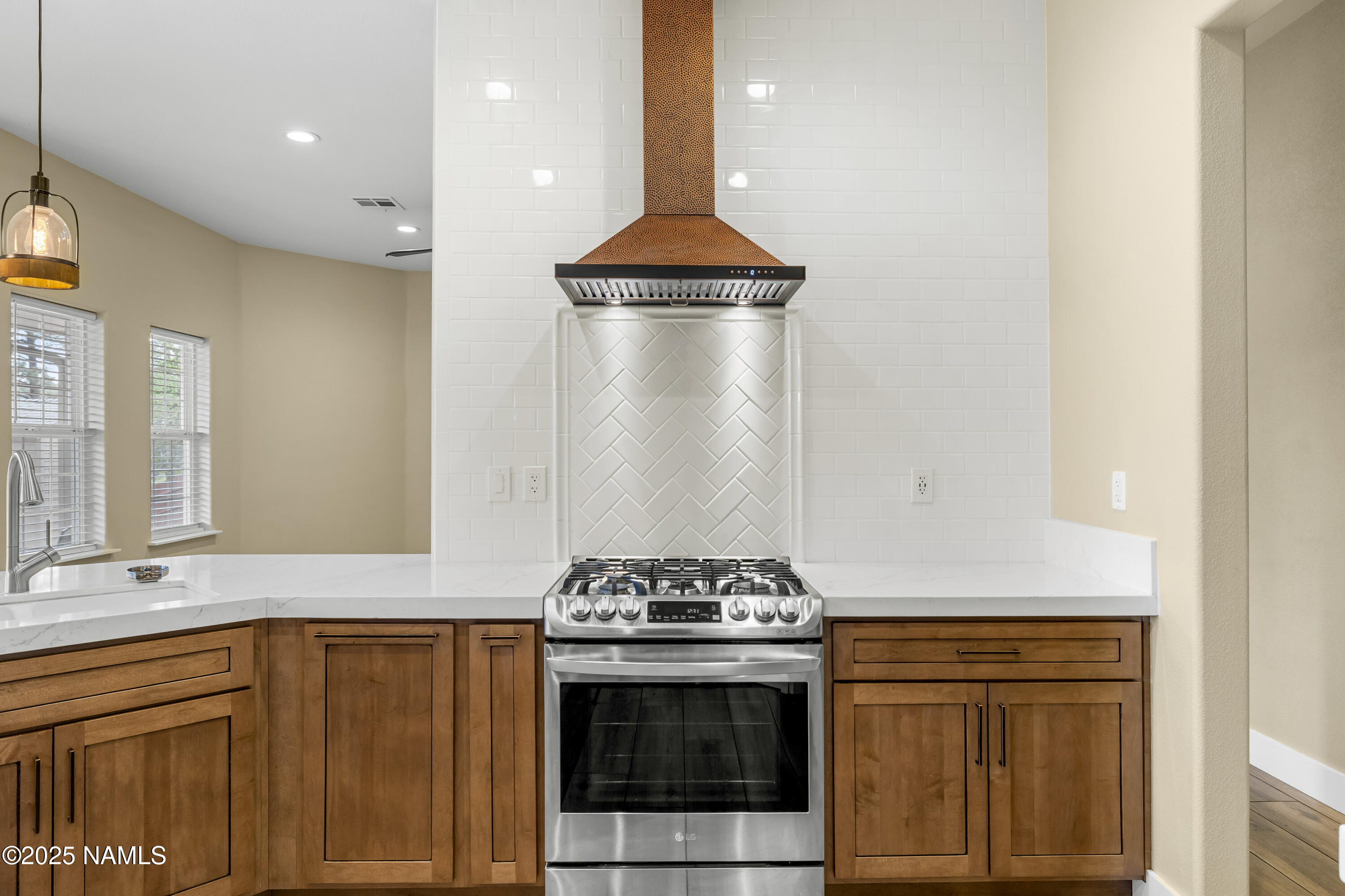 2599 S Cliffview
