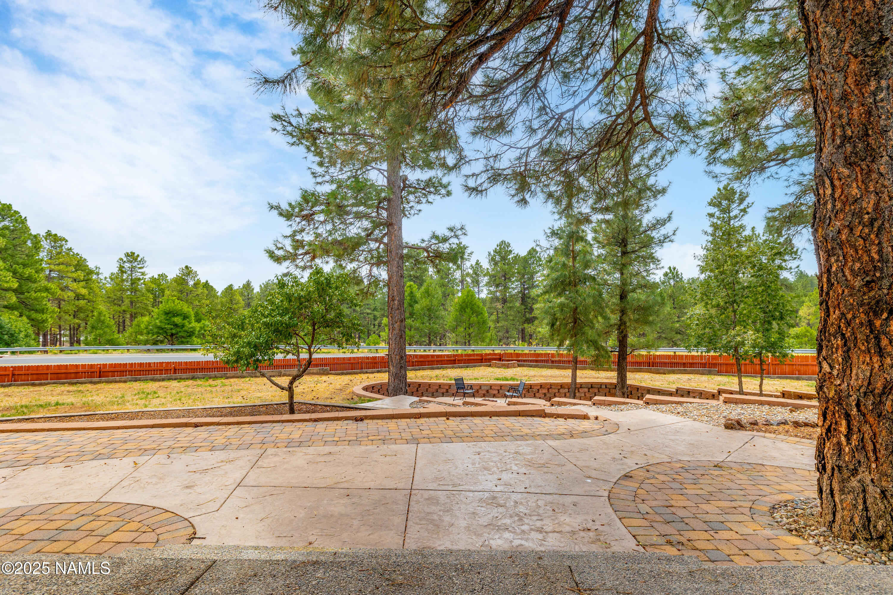 2599 S Cliffview