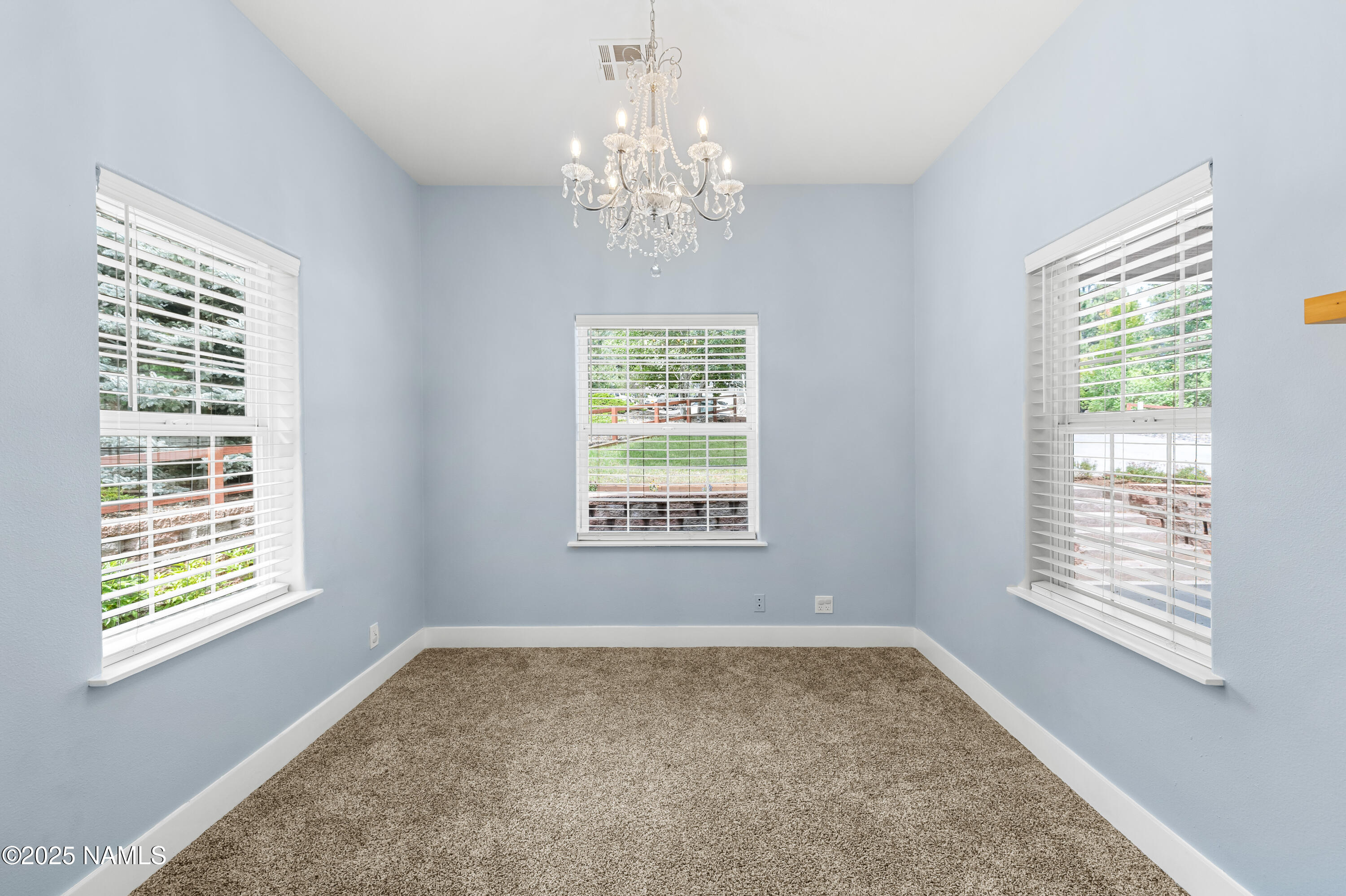 2599 S Cliffview