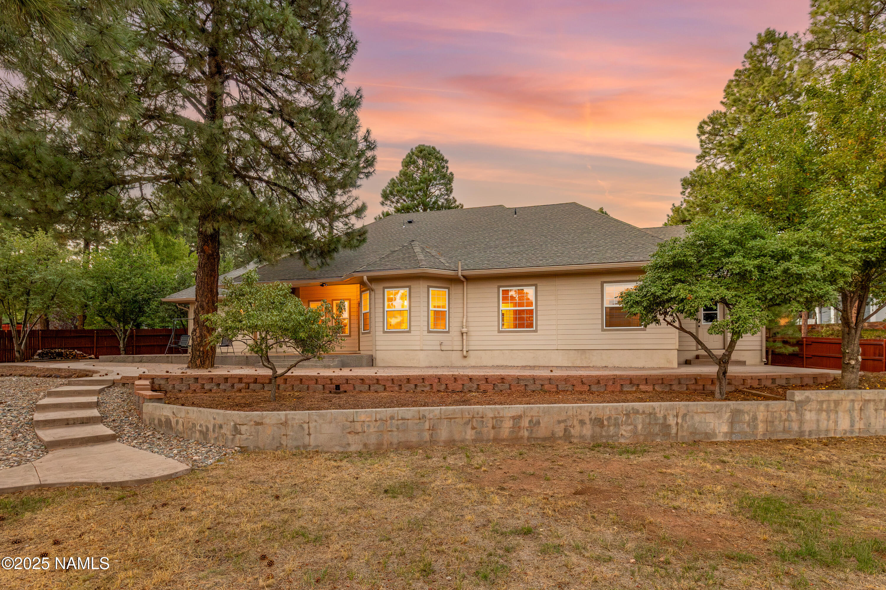 2599 S Cliffview