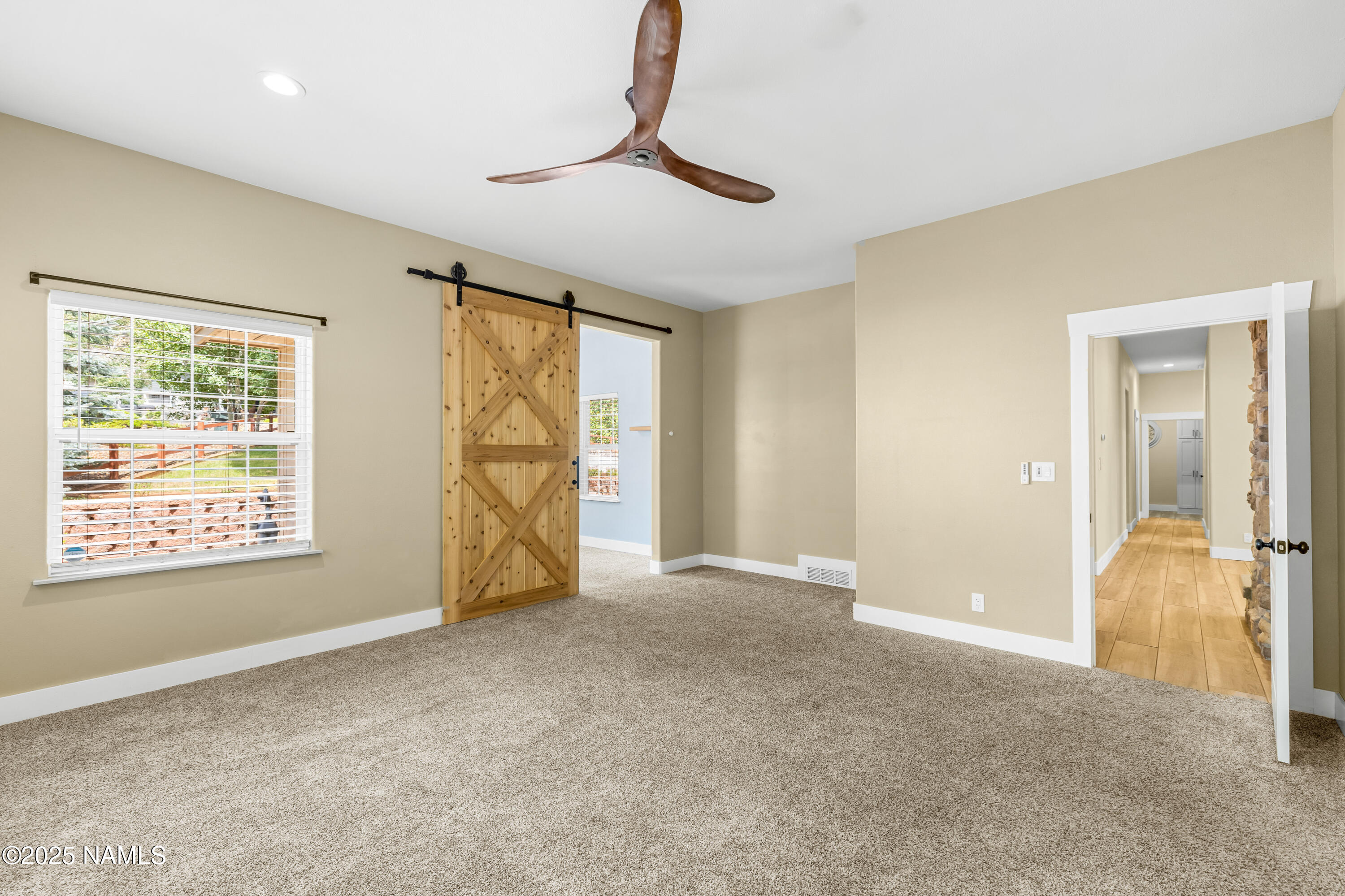 2599 S Cliffview