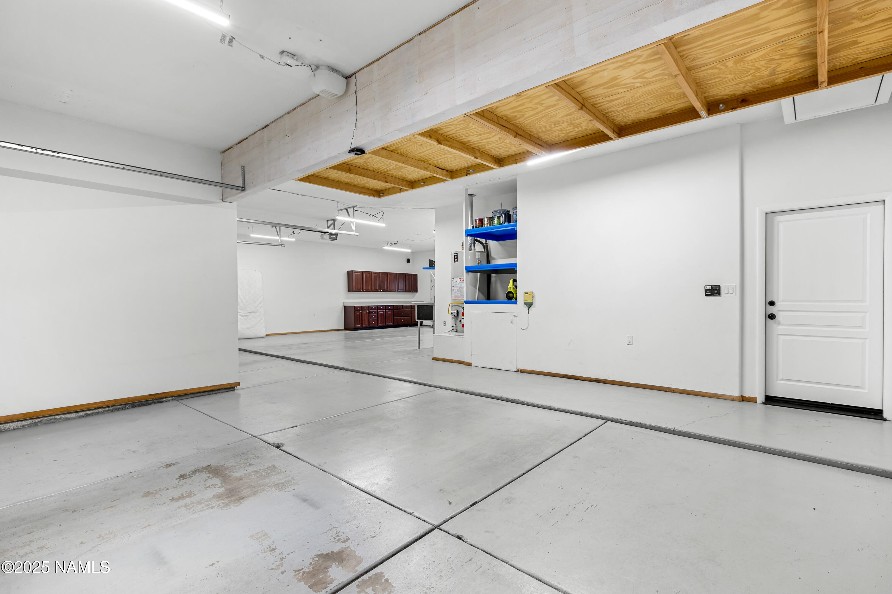 2599 S Cliffview