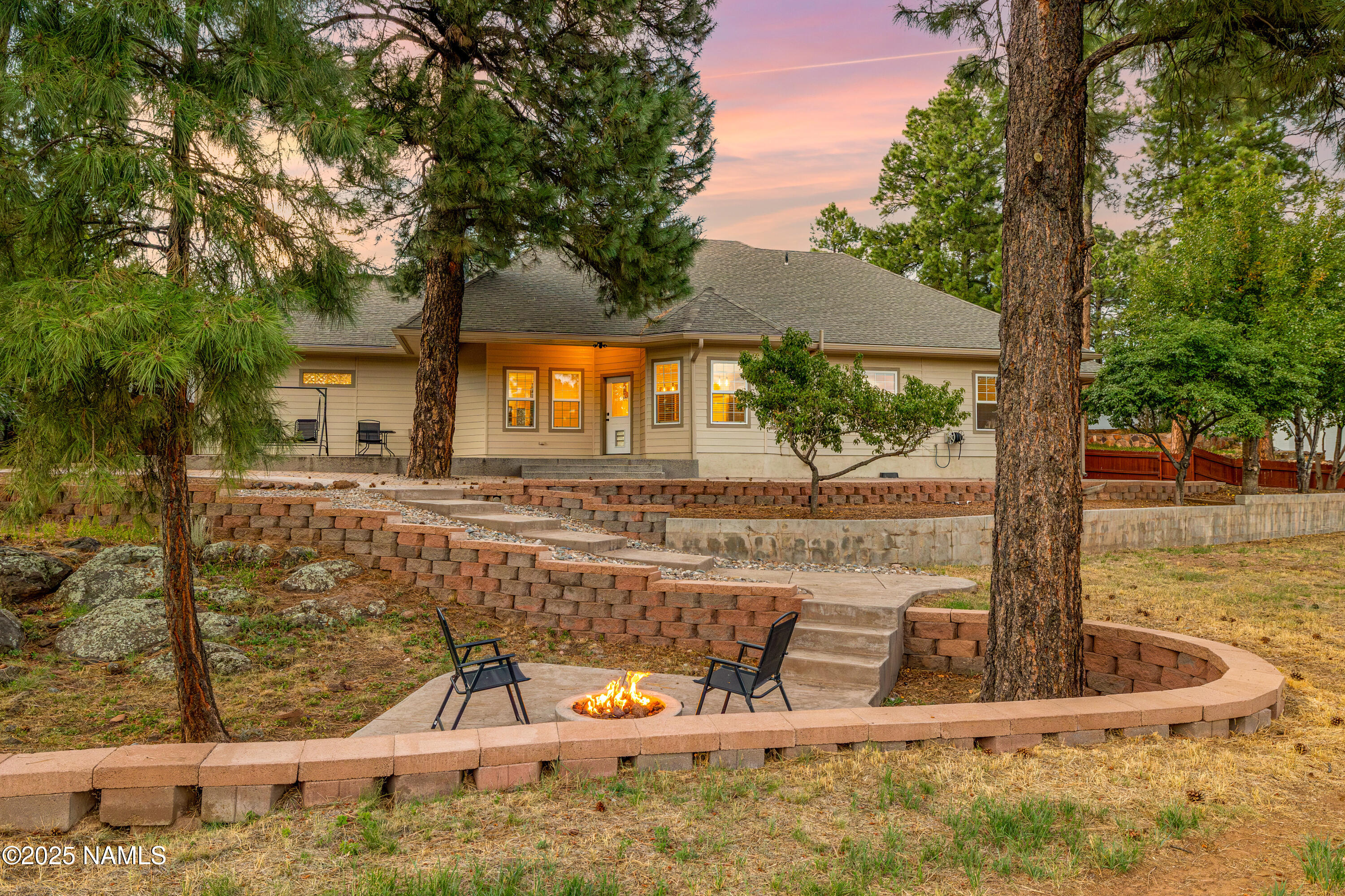 2599 S Cliffview