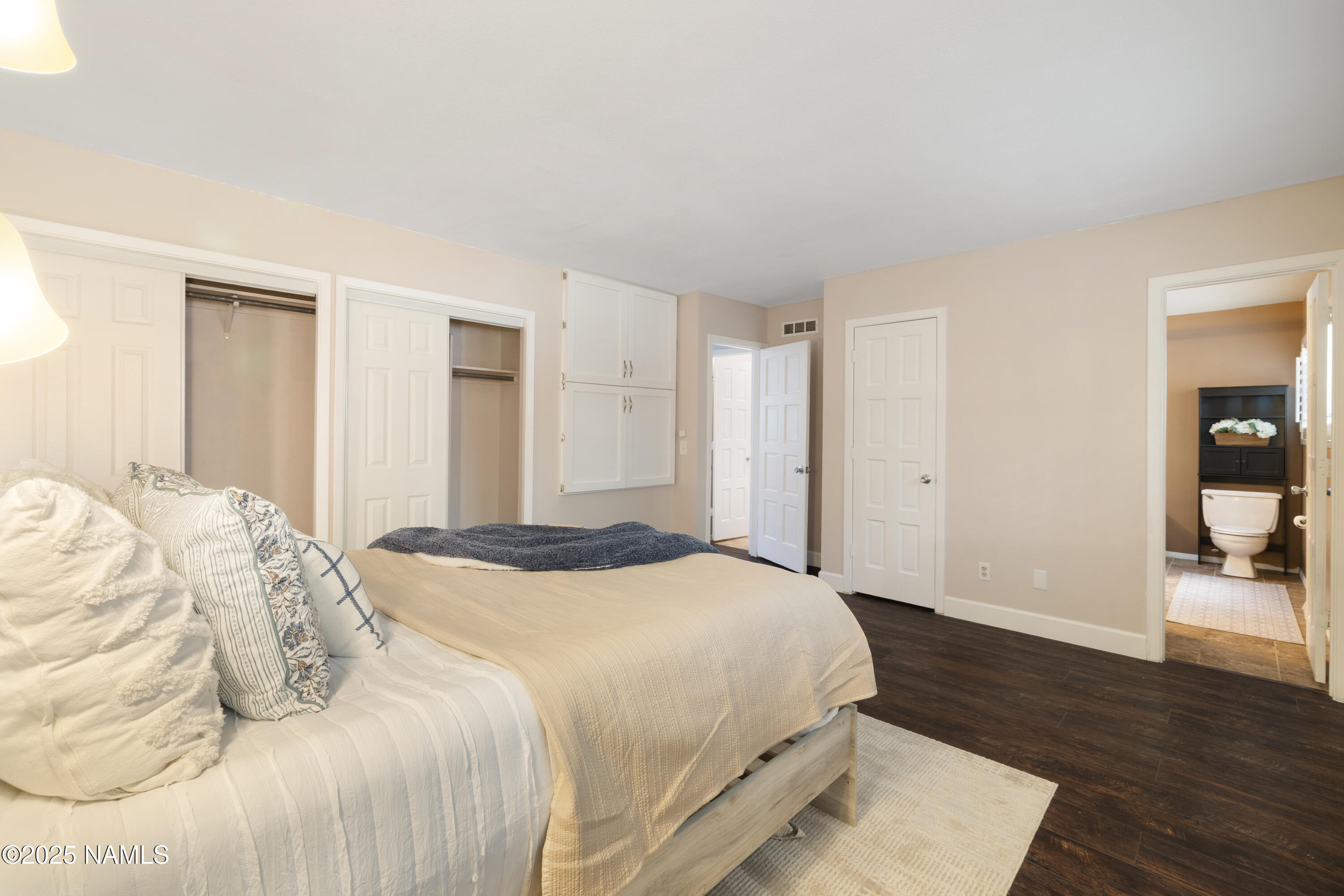 1132 W Ardrey Circle