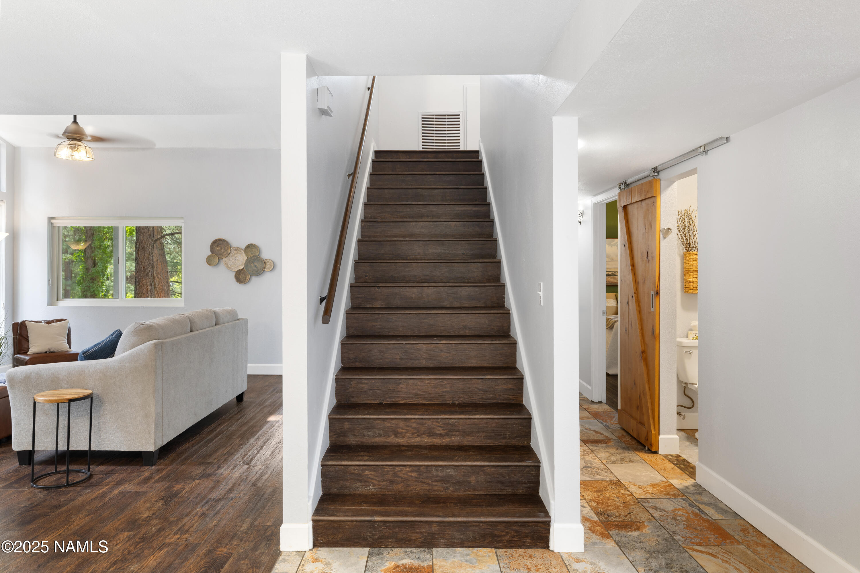 1132 W Ardrey Circle