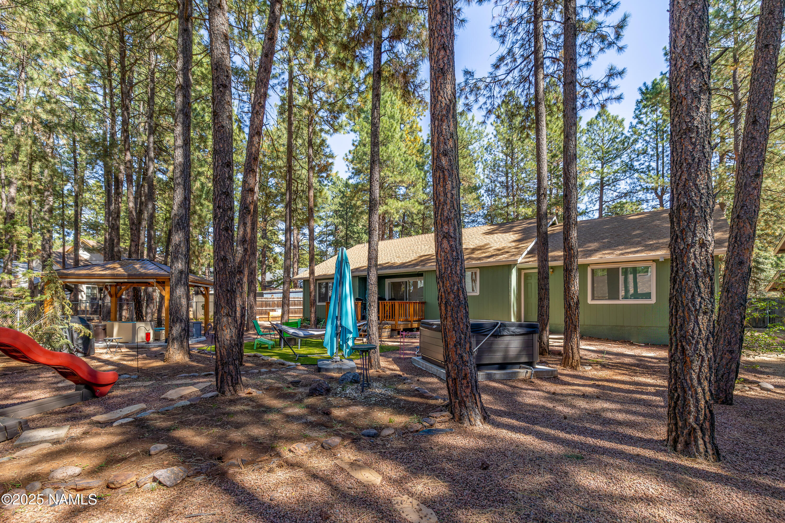 3313 S Hillary Way
