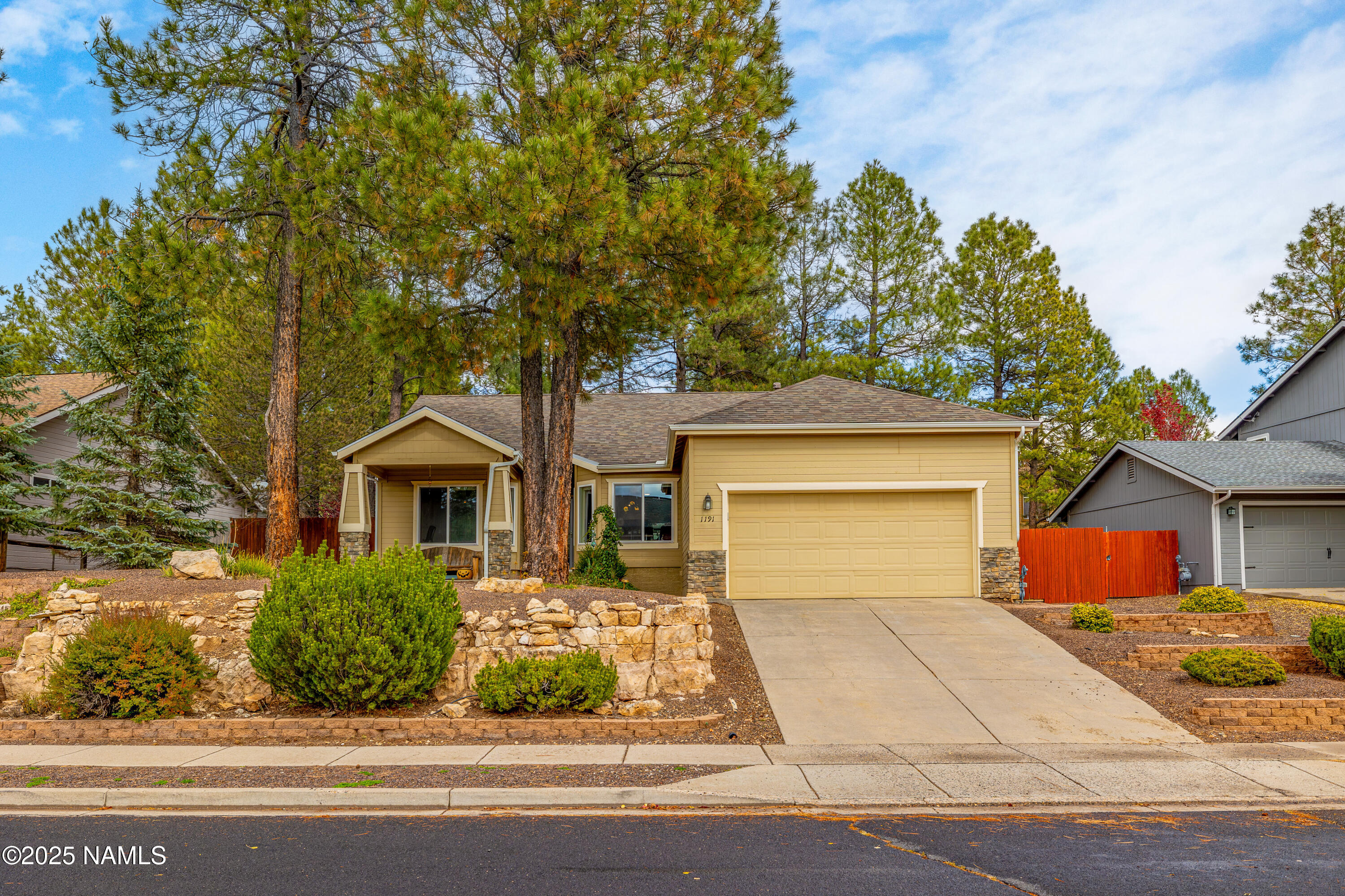 1191 W Lil Ben Trail