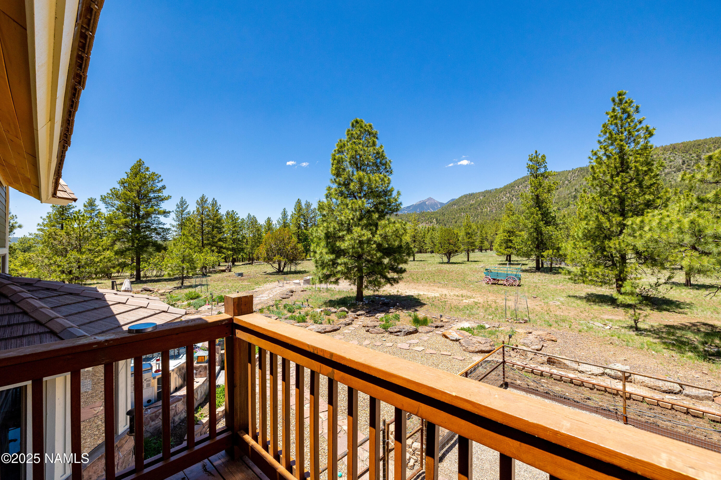 150 E Flat Rock
