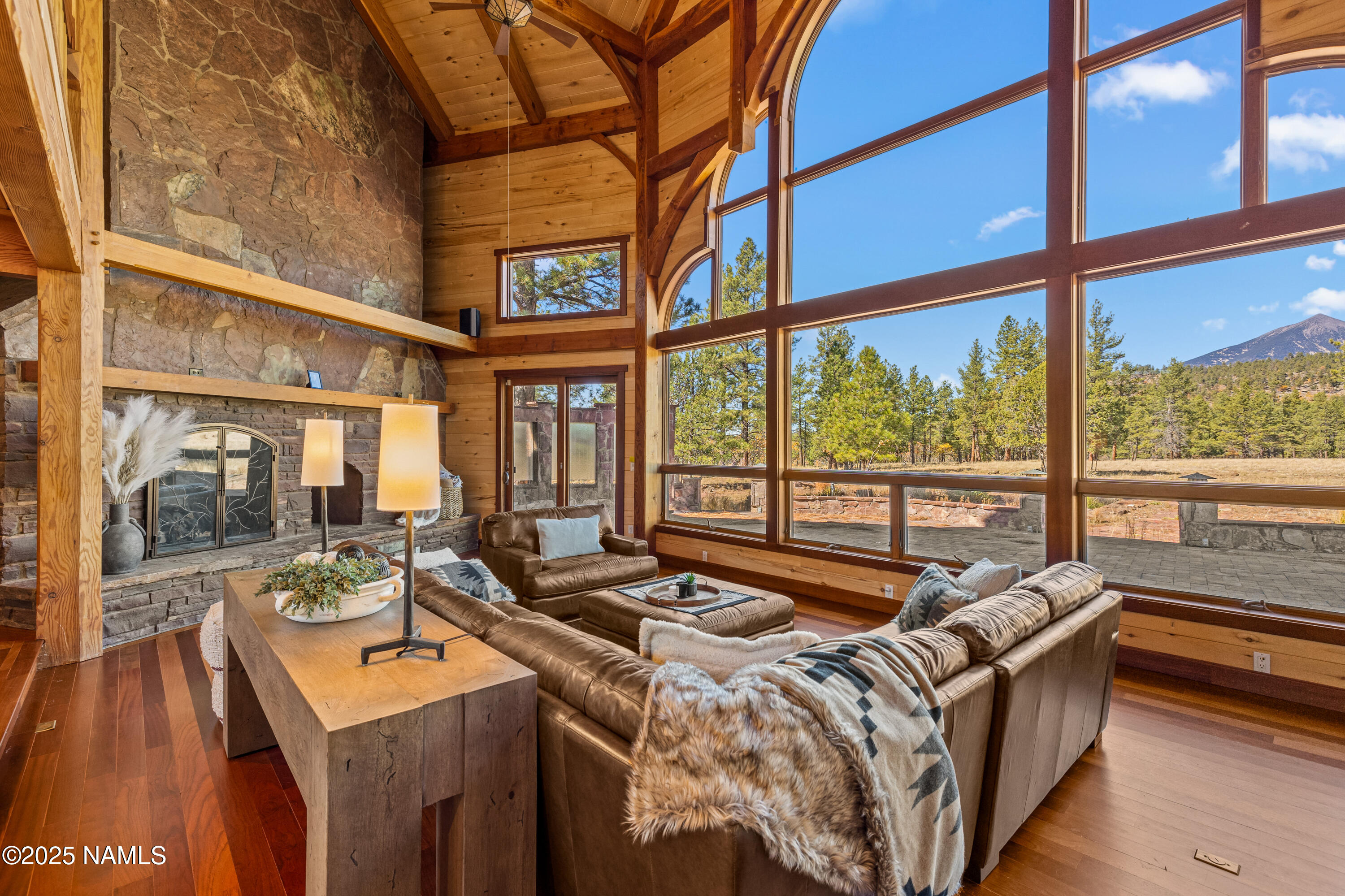 150 E Flat Rock
