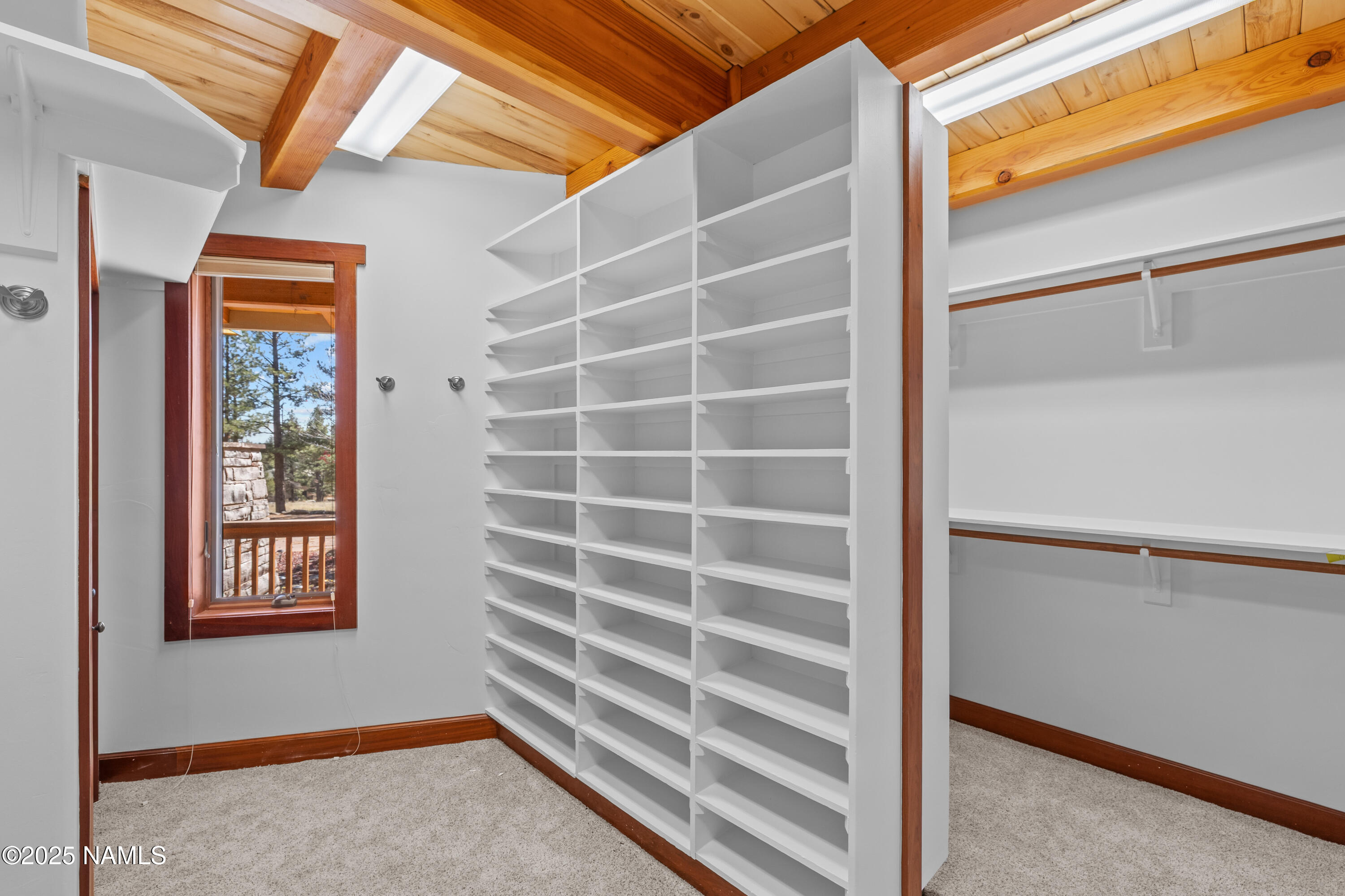 150 E Flat Rock