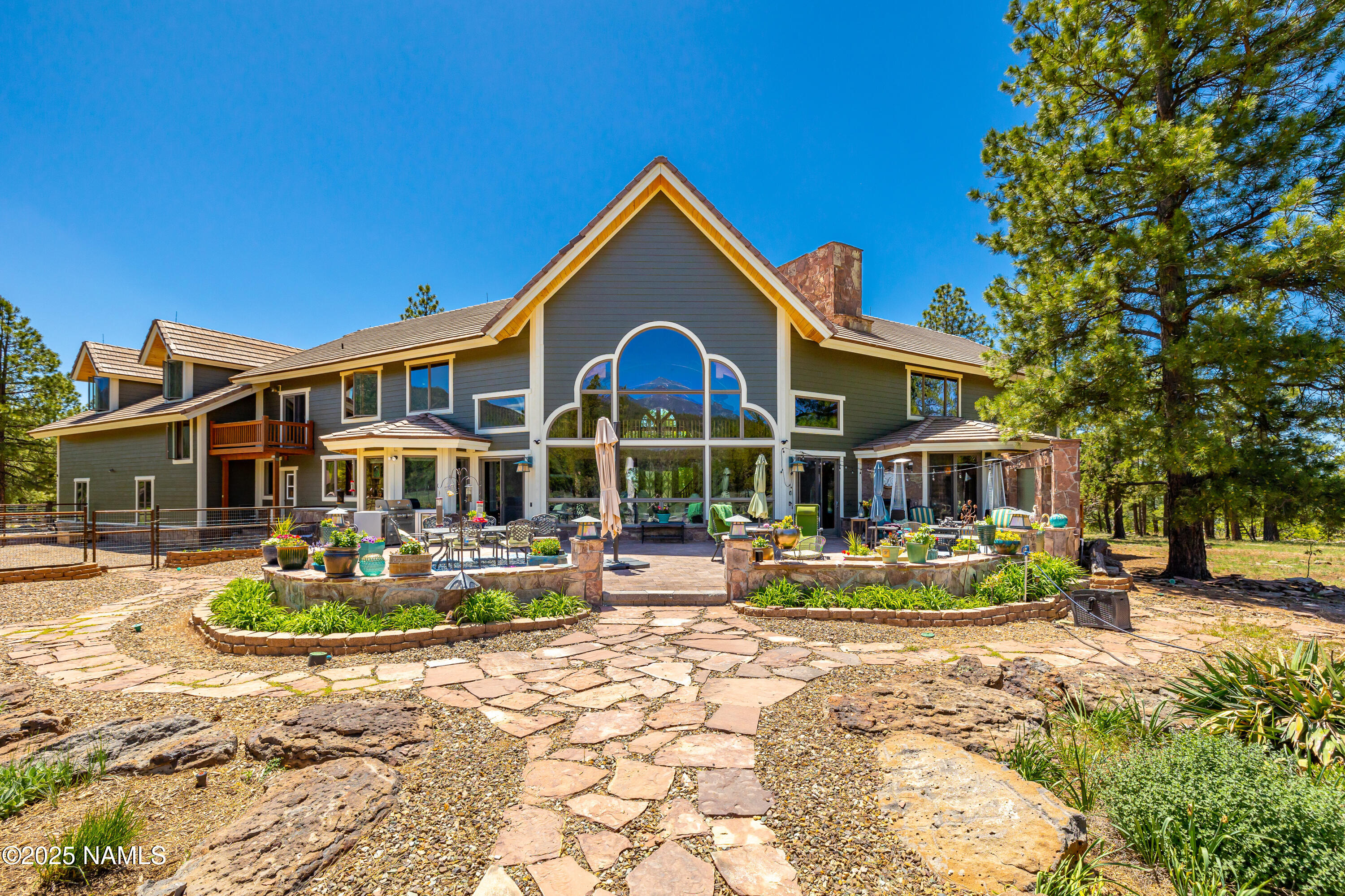 150 E Flat Rock