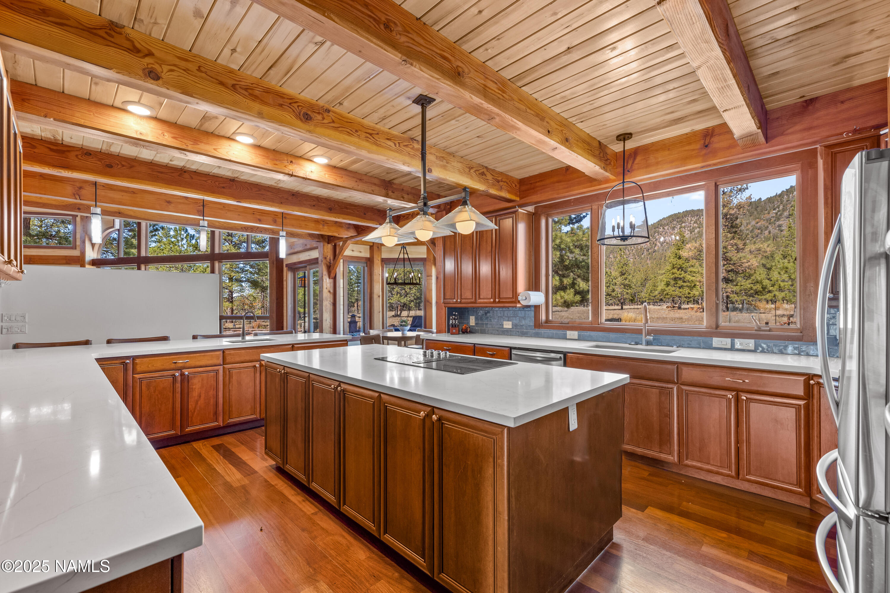 150 E Flat Rock