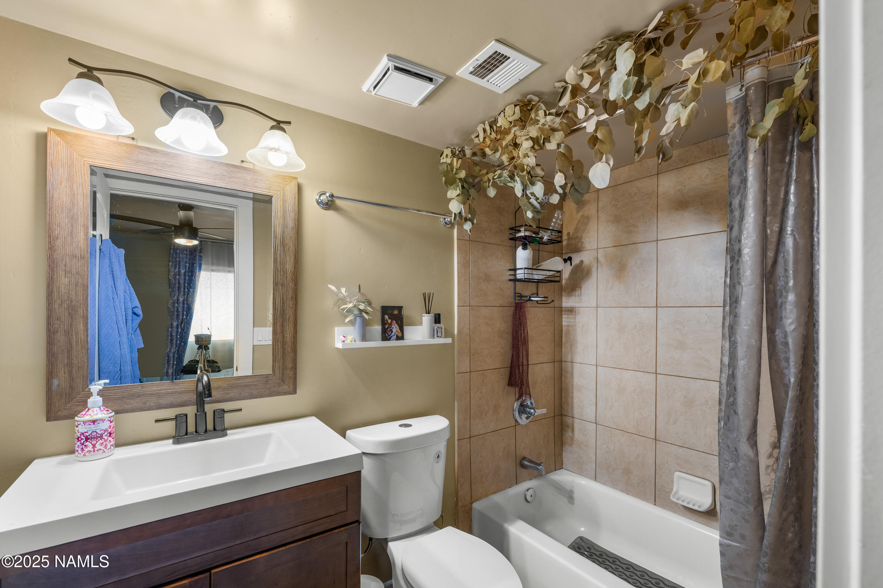 3200 S Litzler Drive 17-117