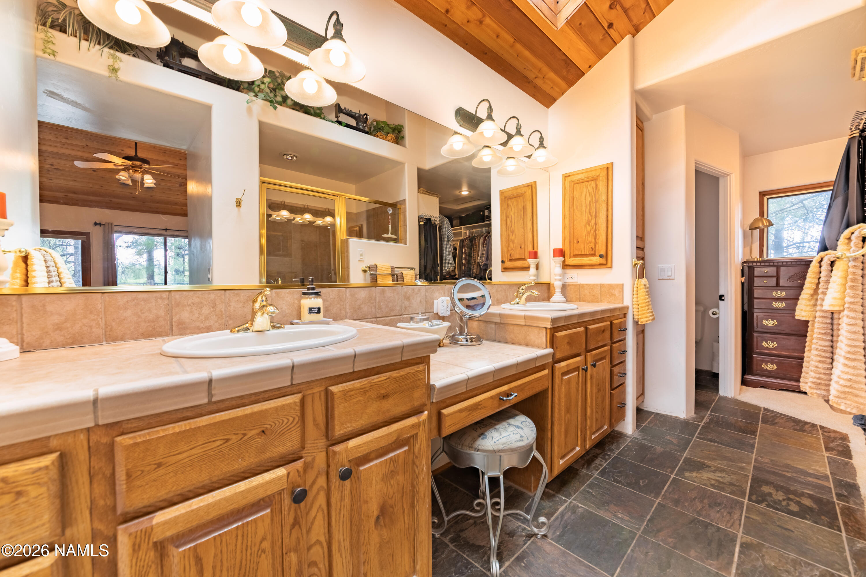 4338 E Rustic Knolls Lane