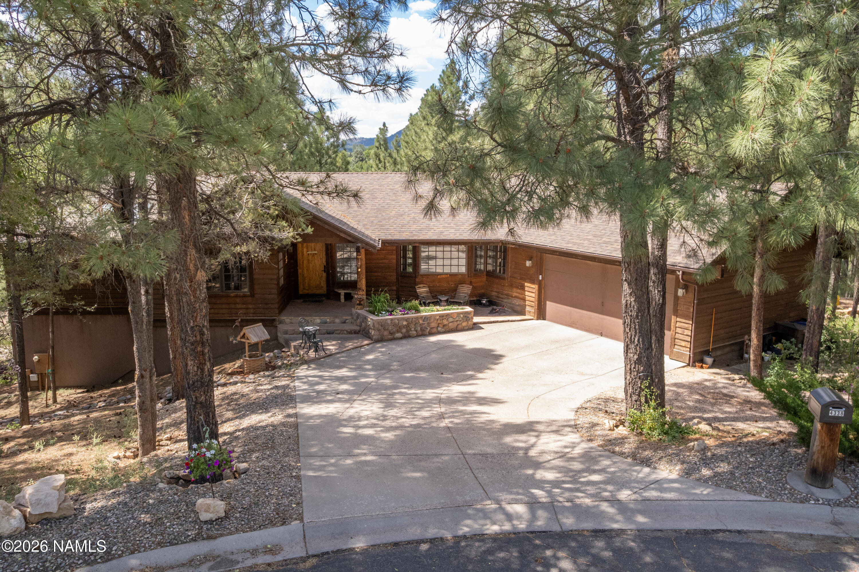 4338 E Rustic Knolls Lane
