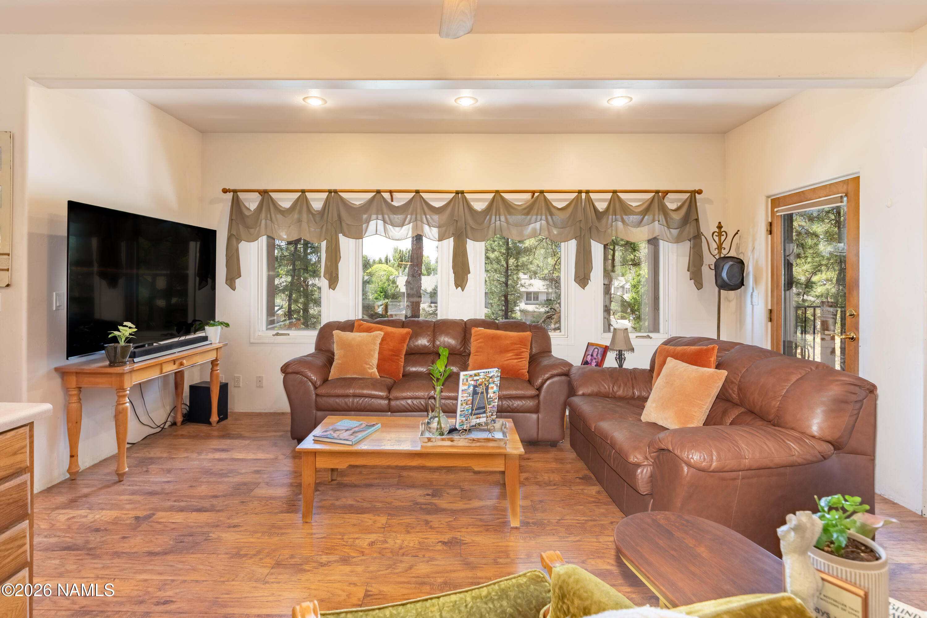 4338 E Rustic Knolls Lane