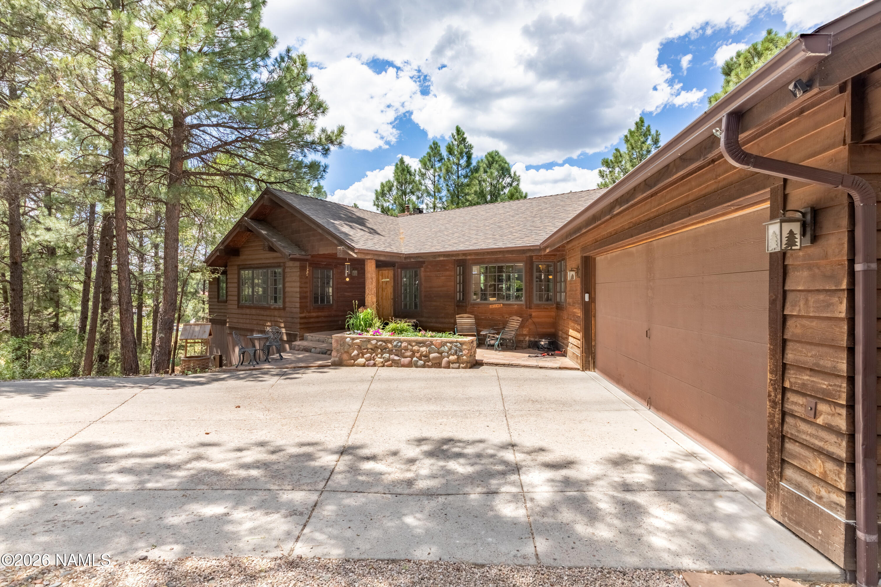 4338 E Rustic Knolls Lane