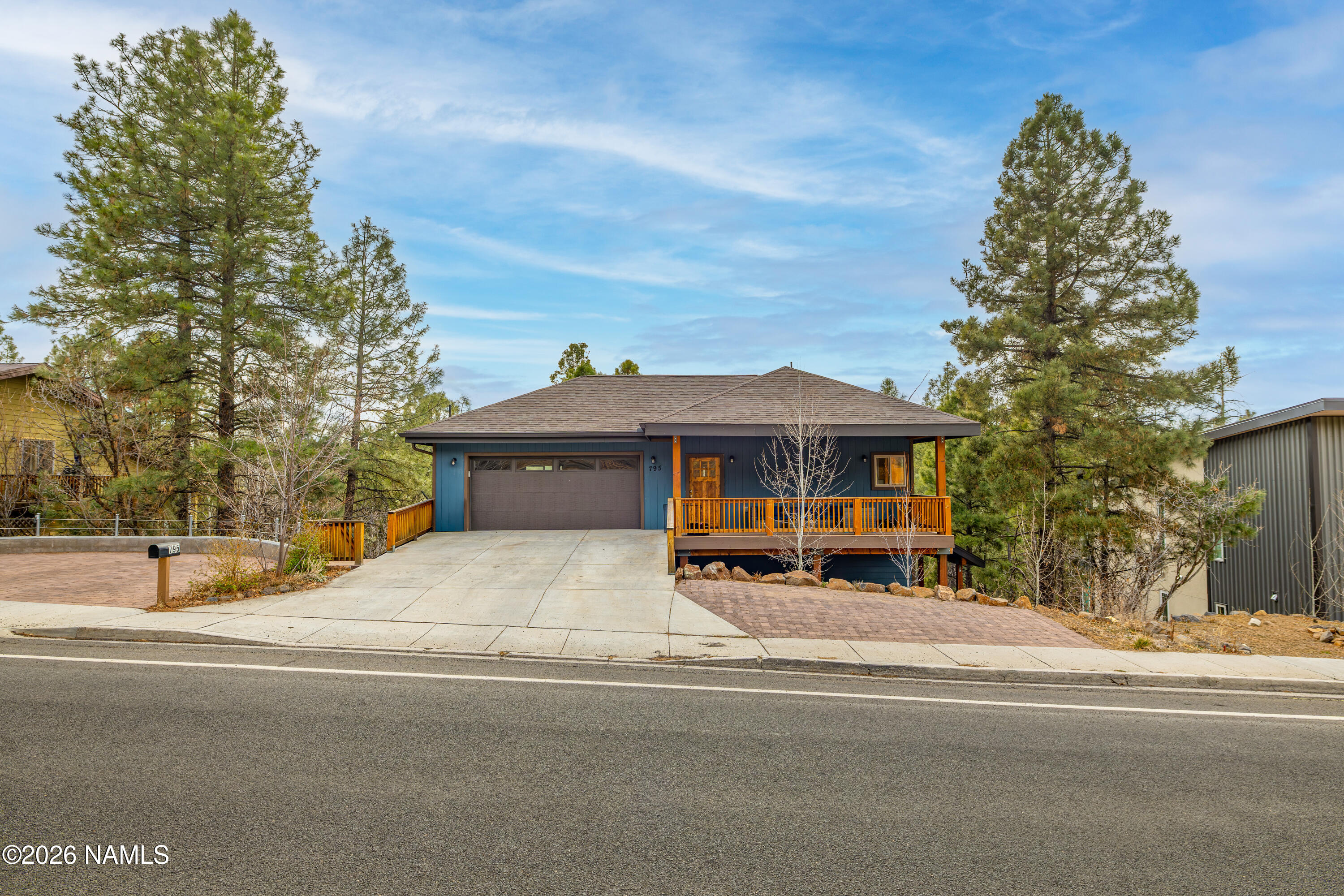 795 E Ponderosa Parkway