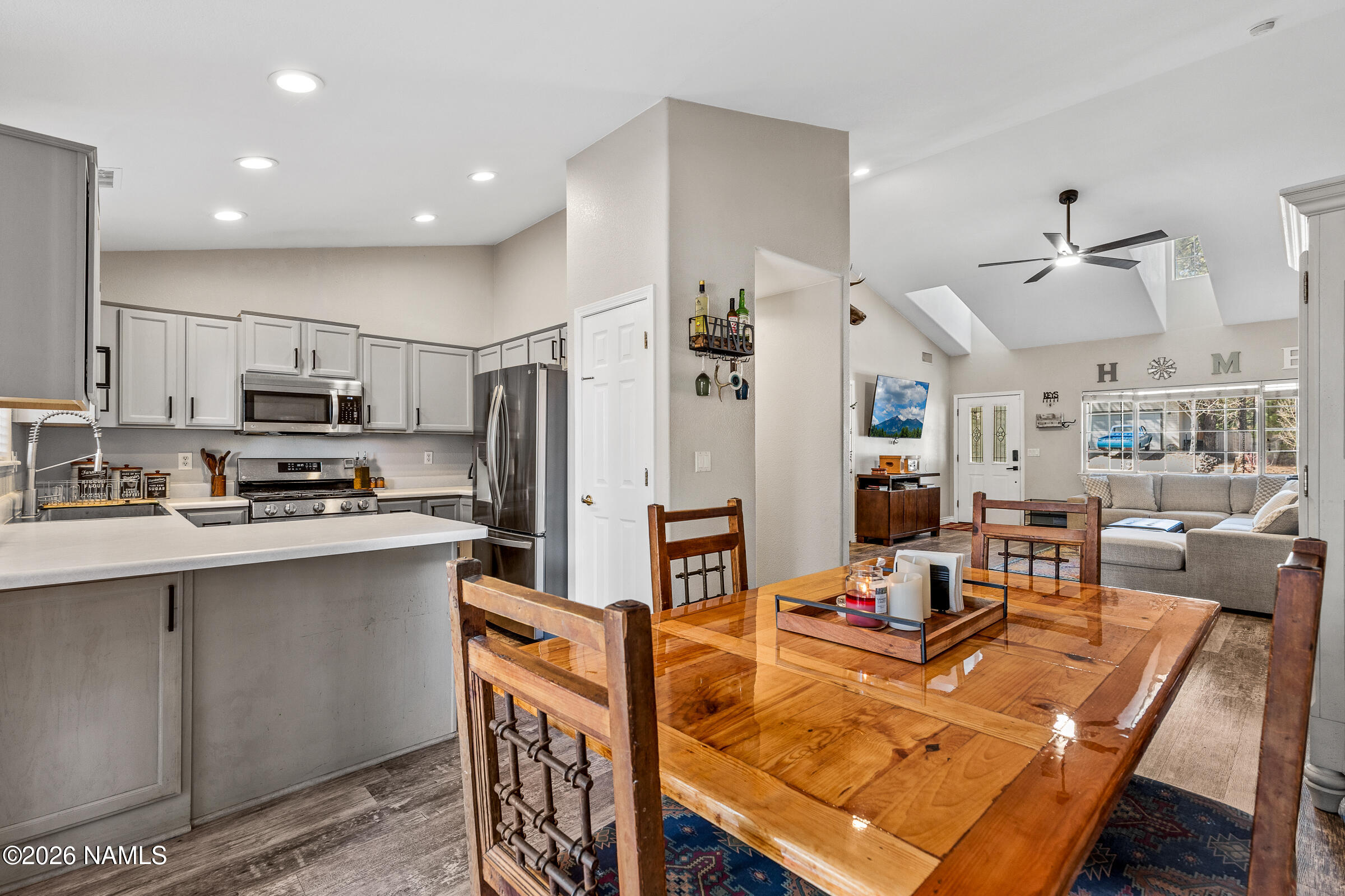 21 E Mohawk Drive