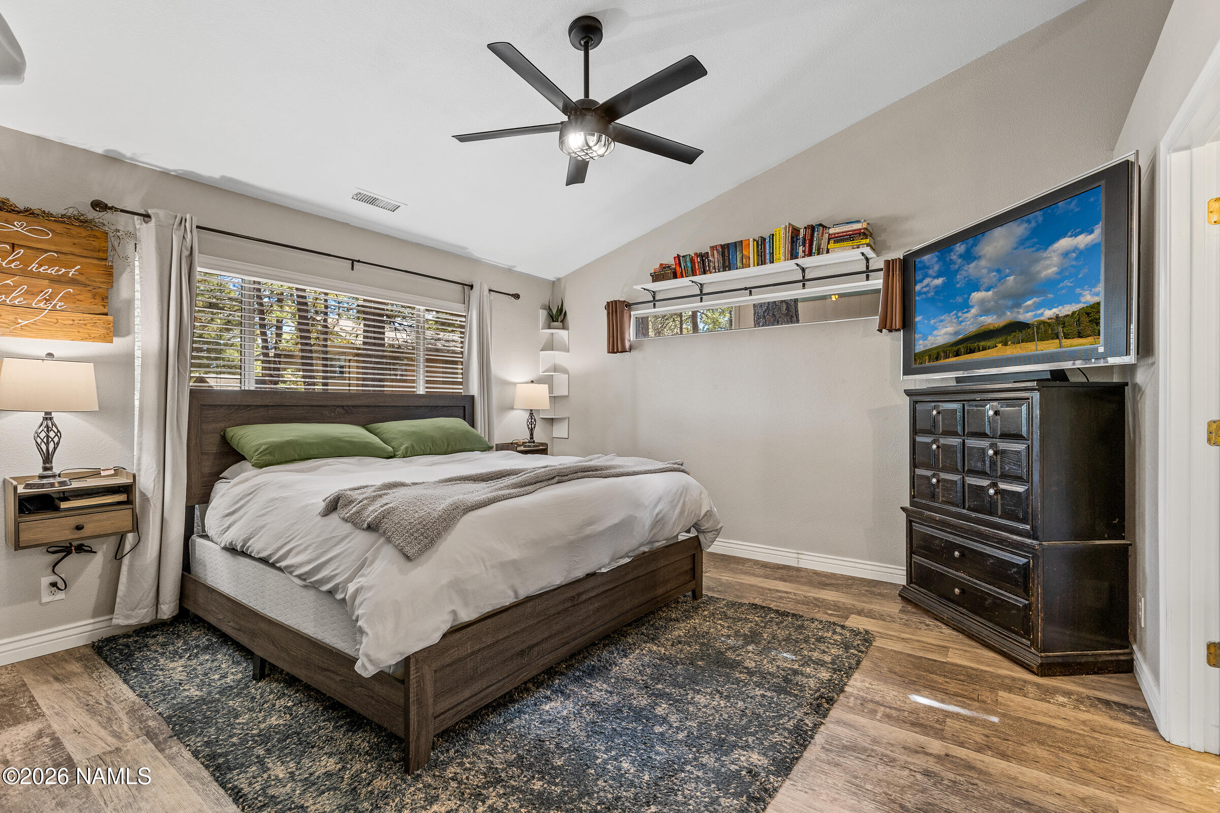 21 E Mohawk Drive