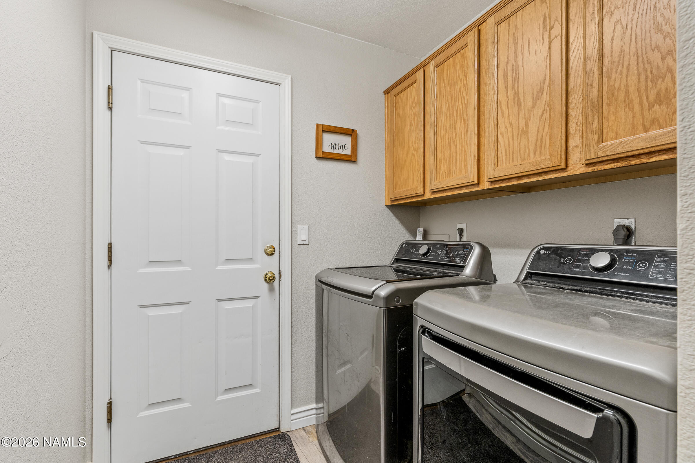 21 E Mohawk Drive