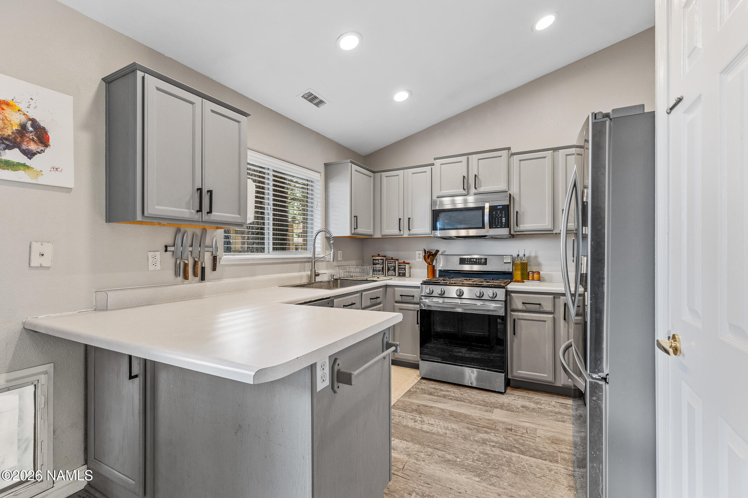 21 E Mohawk Drive