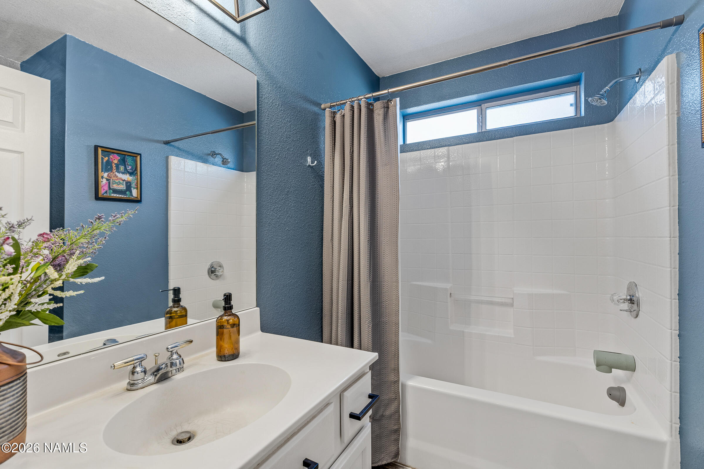 21 E Mohawk Drive