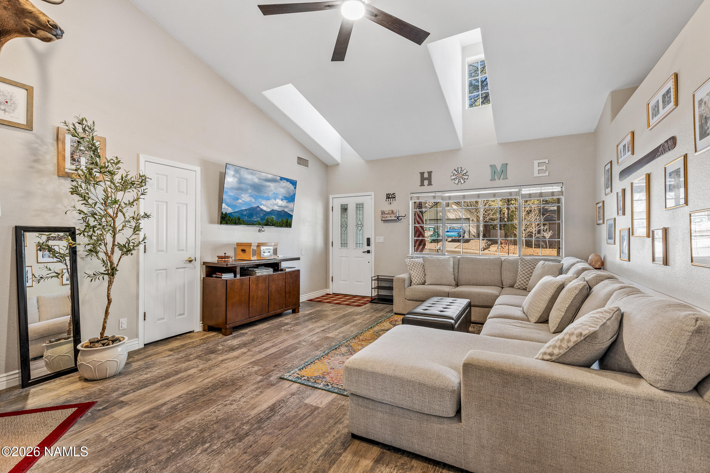 21 E Mohawk Drive