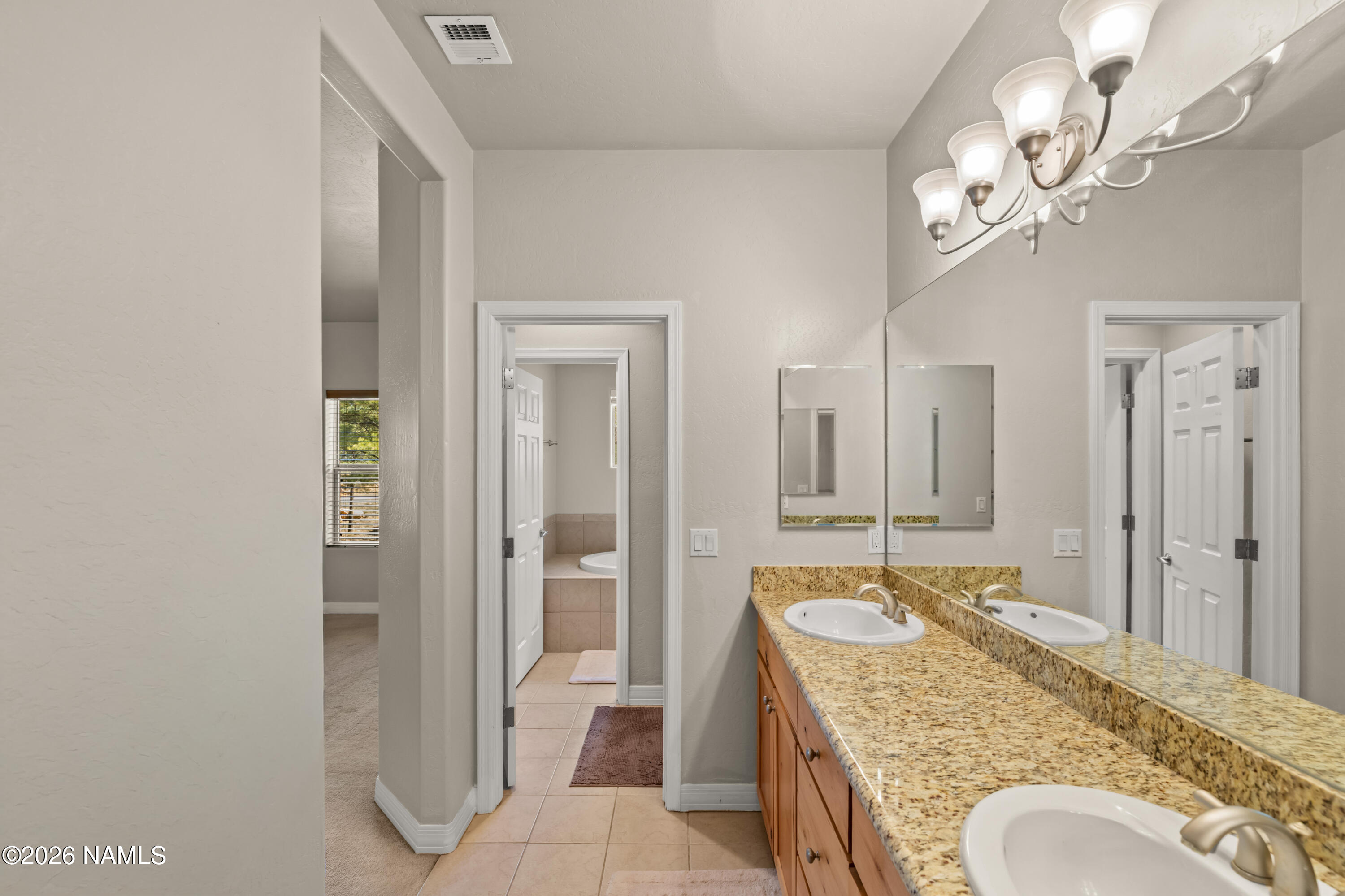 1152 N Flowing Springs Trail