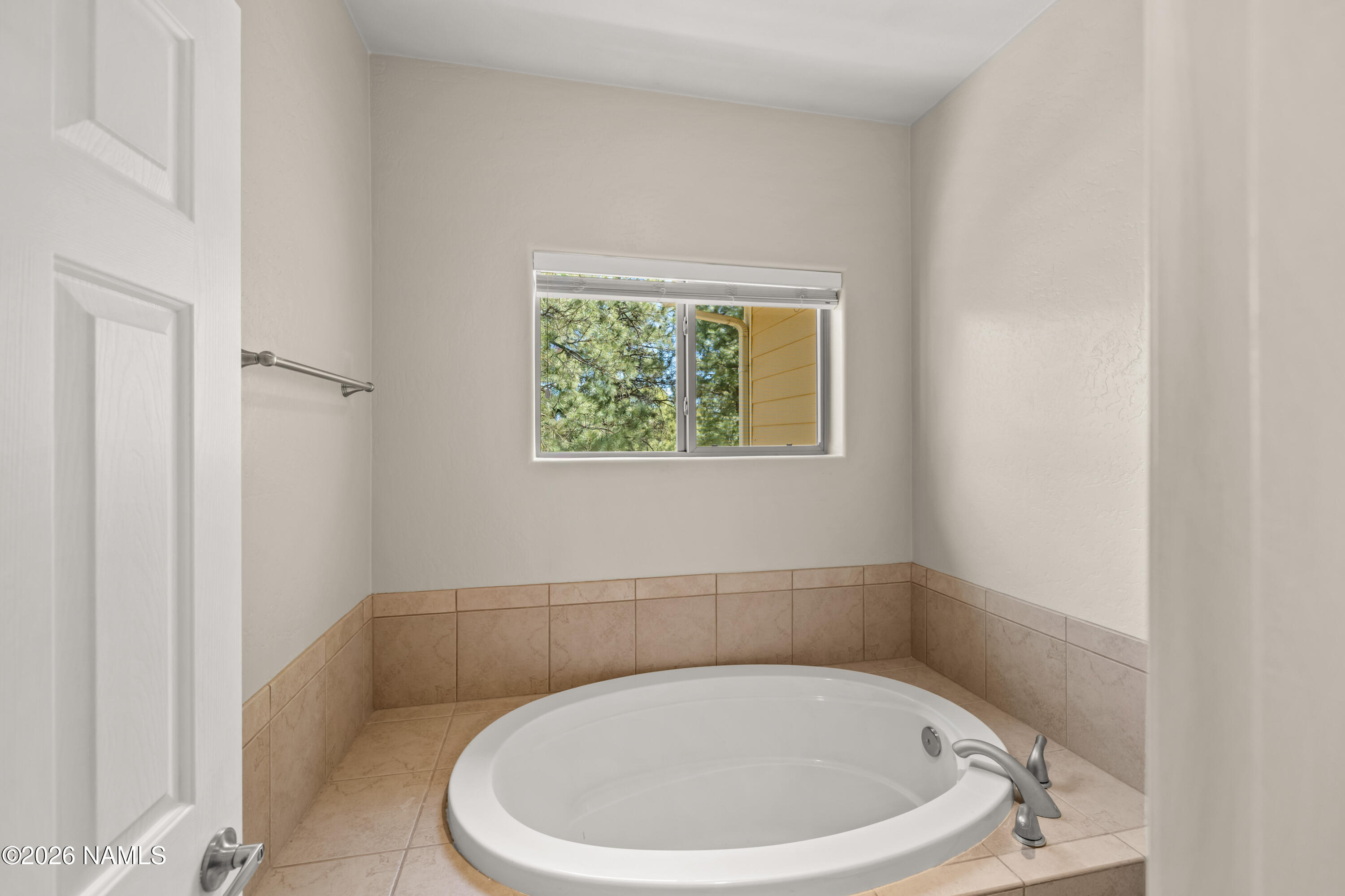 1152 N Flowing Springs Trail
