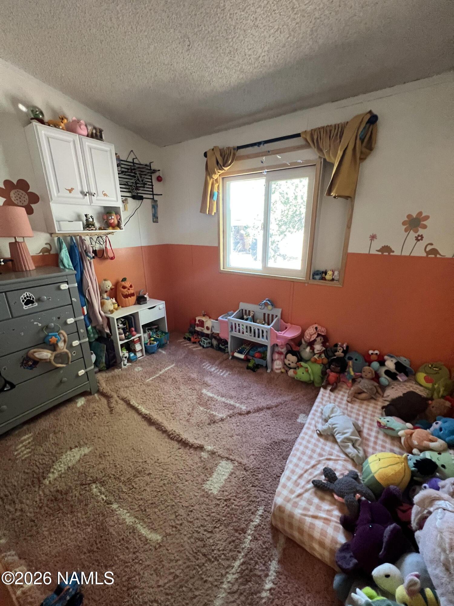 327 E Greenbriar Drive