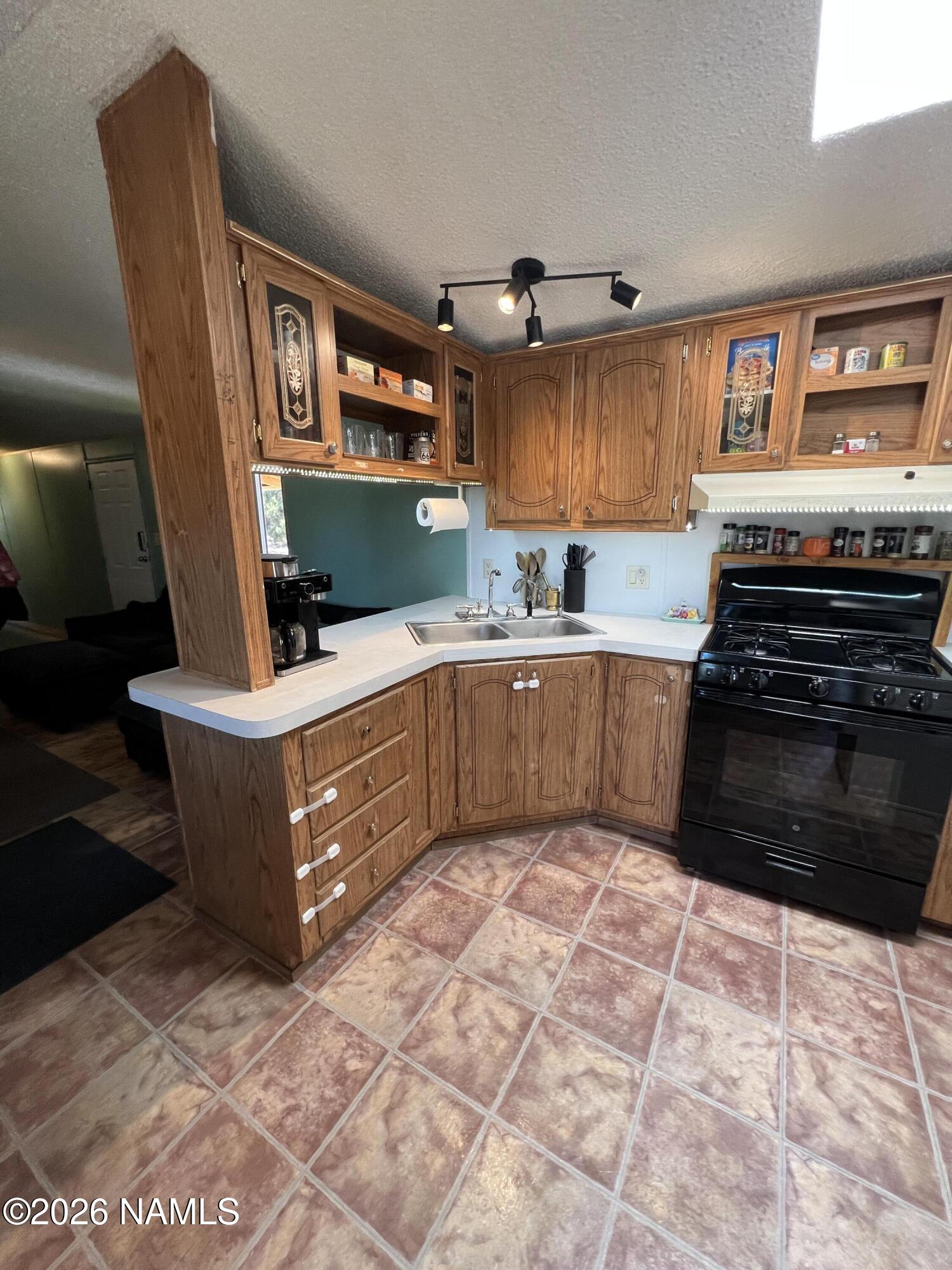 327 E Greenbriar Drive