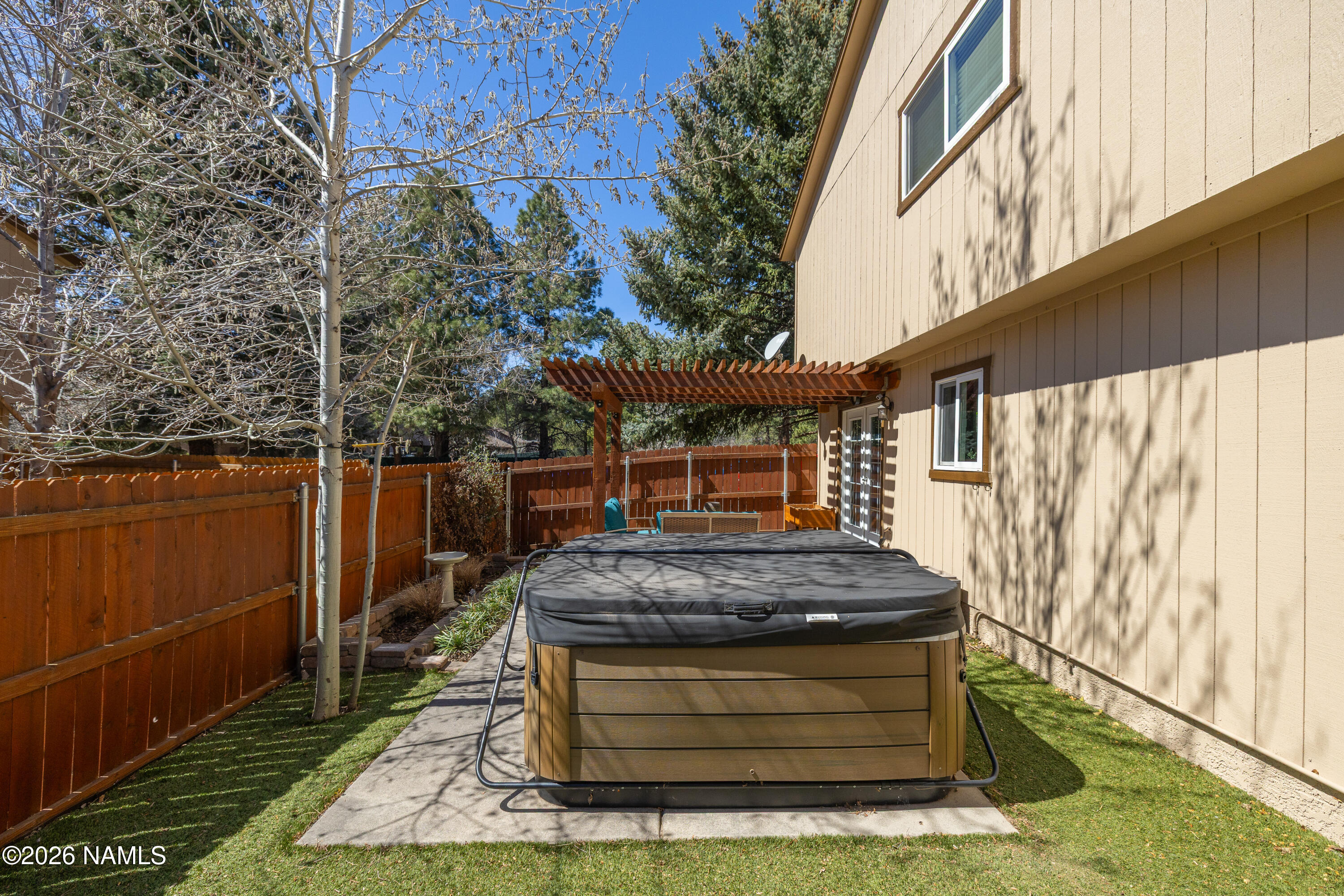 2536 E Eva Loop