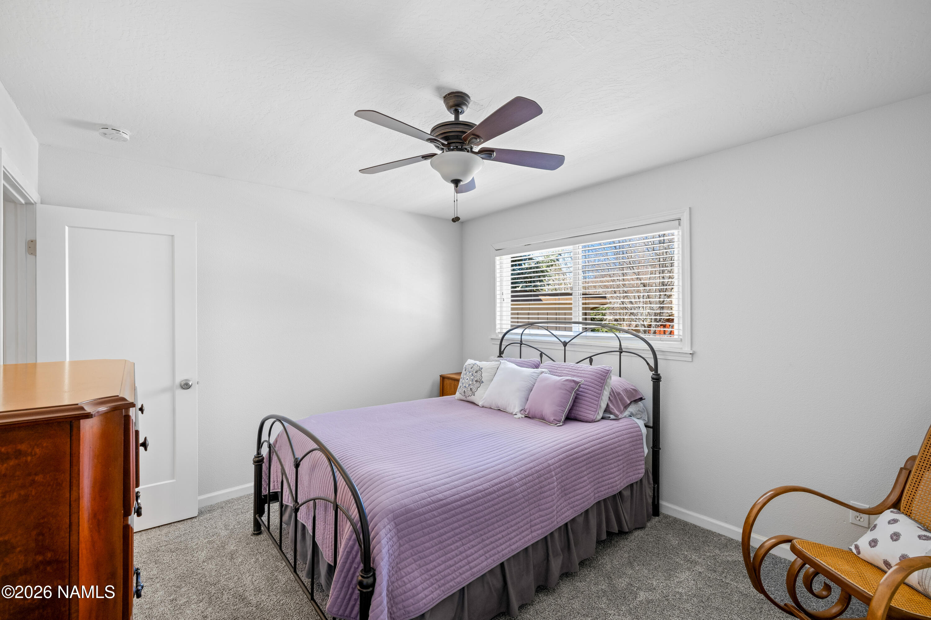 2536 E Eva Loop