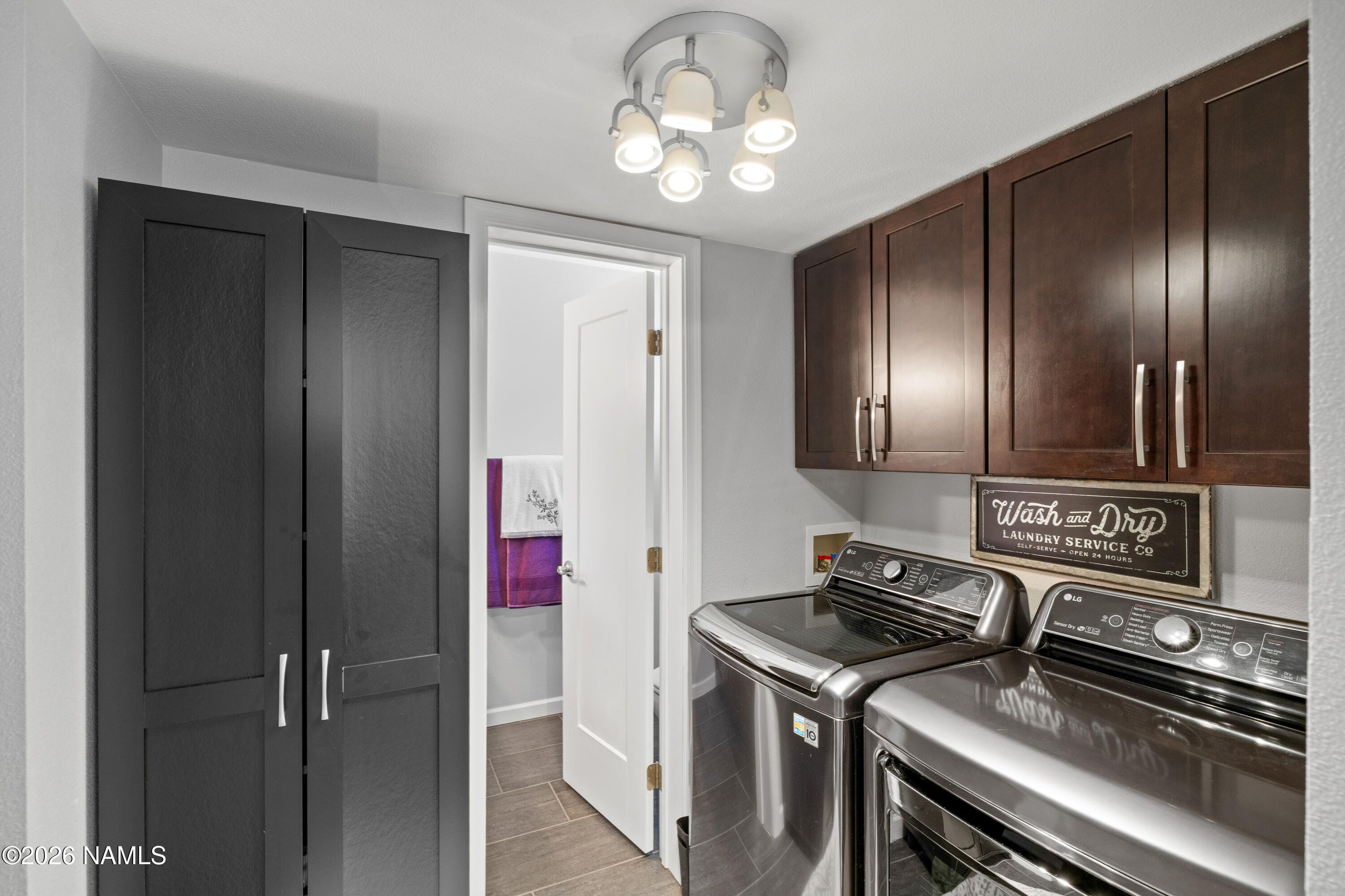 2536 E Eva Loop