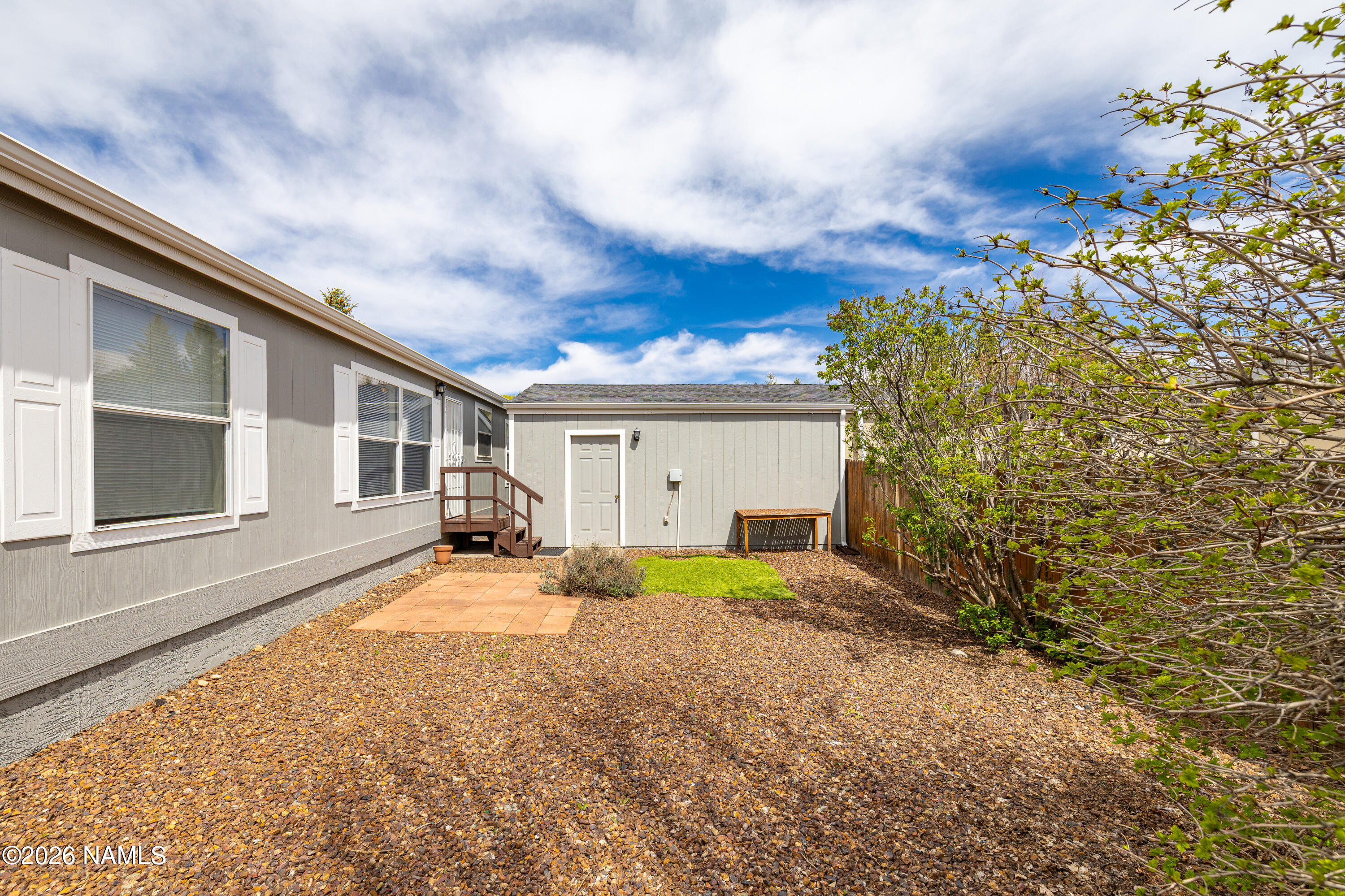 1675 W Sherrie Drive