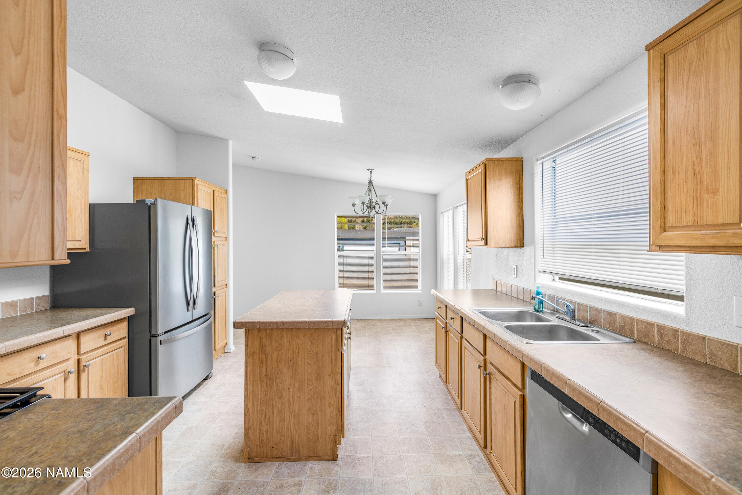 1675 W Sherrie Drive