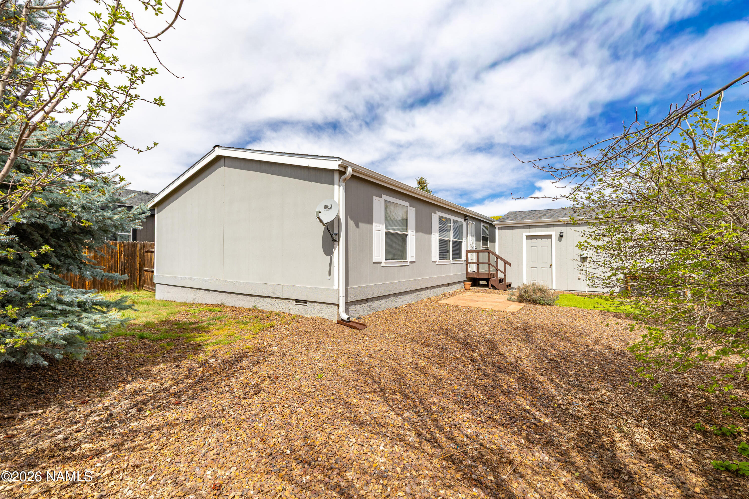 1675 W Sherrie Drive