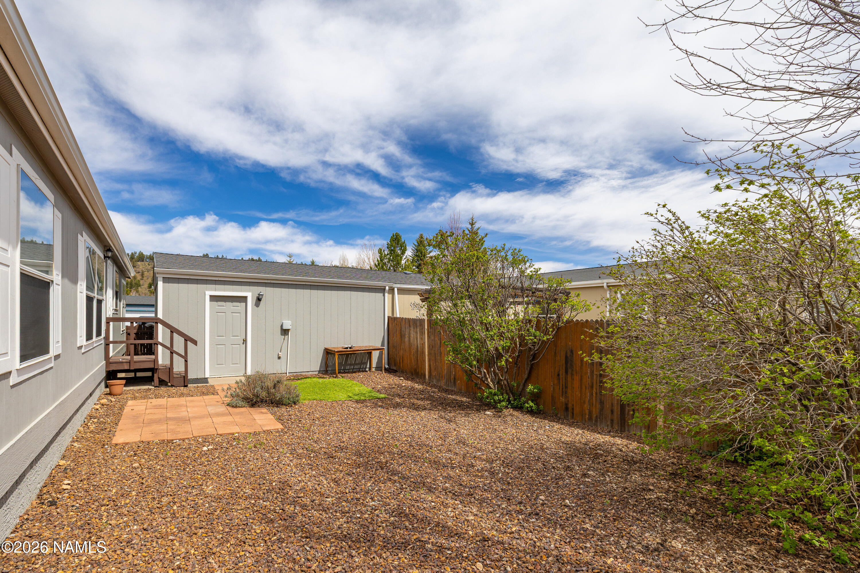 1675 W Sherrie Drive