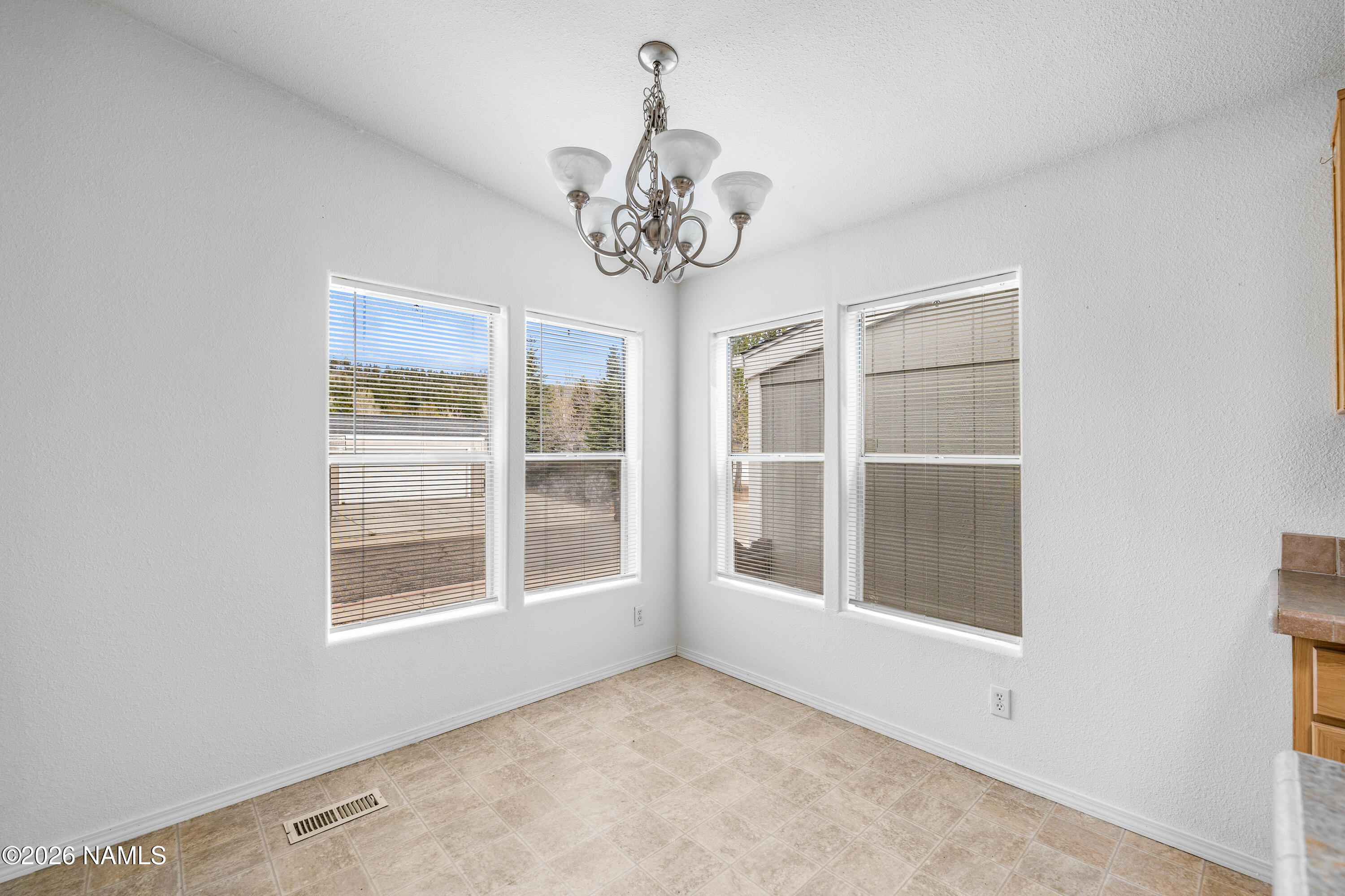 1675 W Sherrie Drive